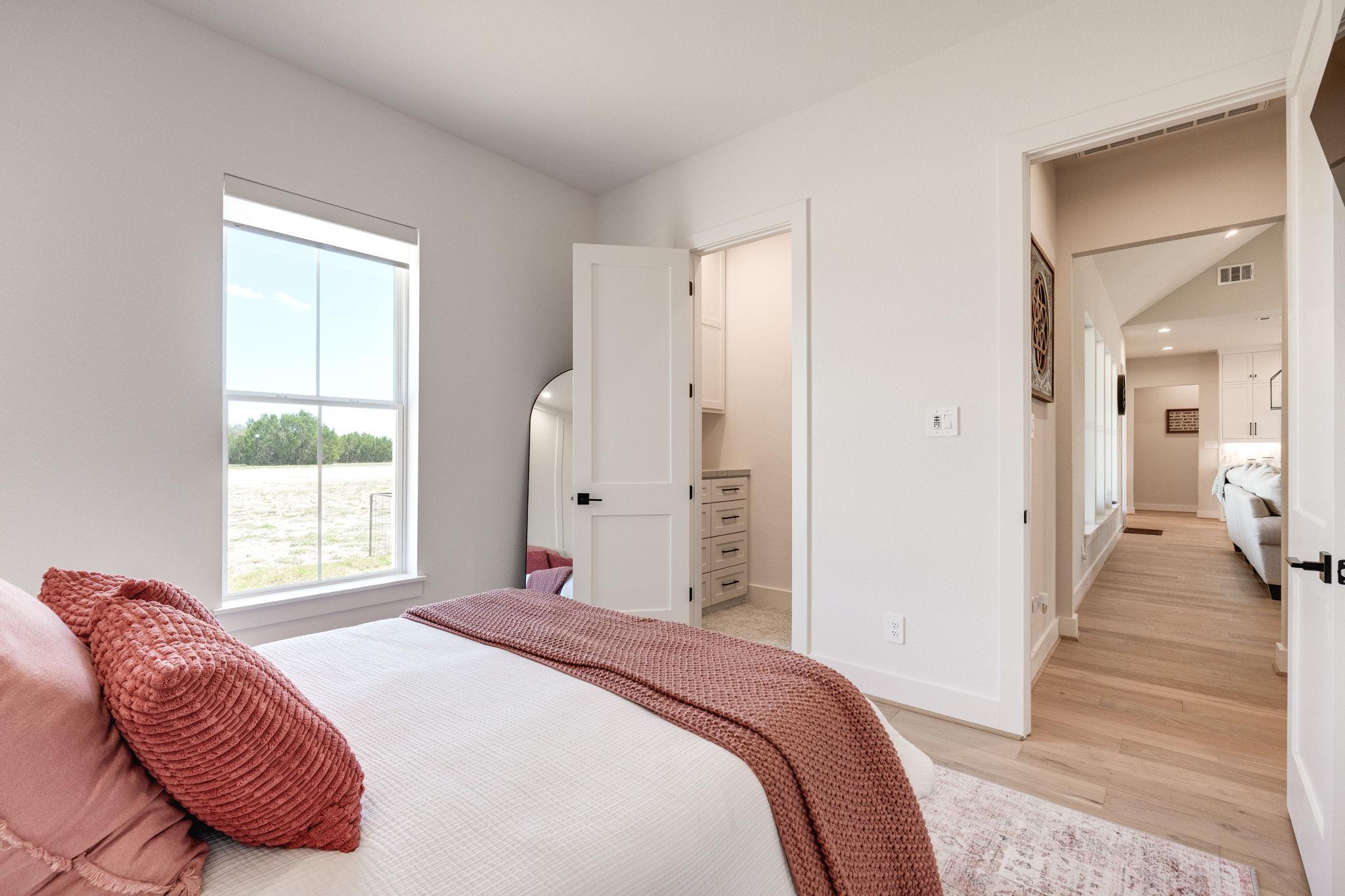 305 Willow Oak Dr, Goldthwaite, TX 76844