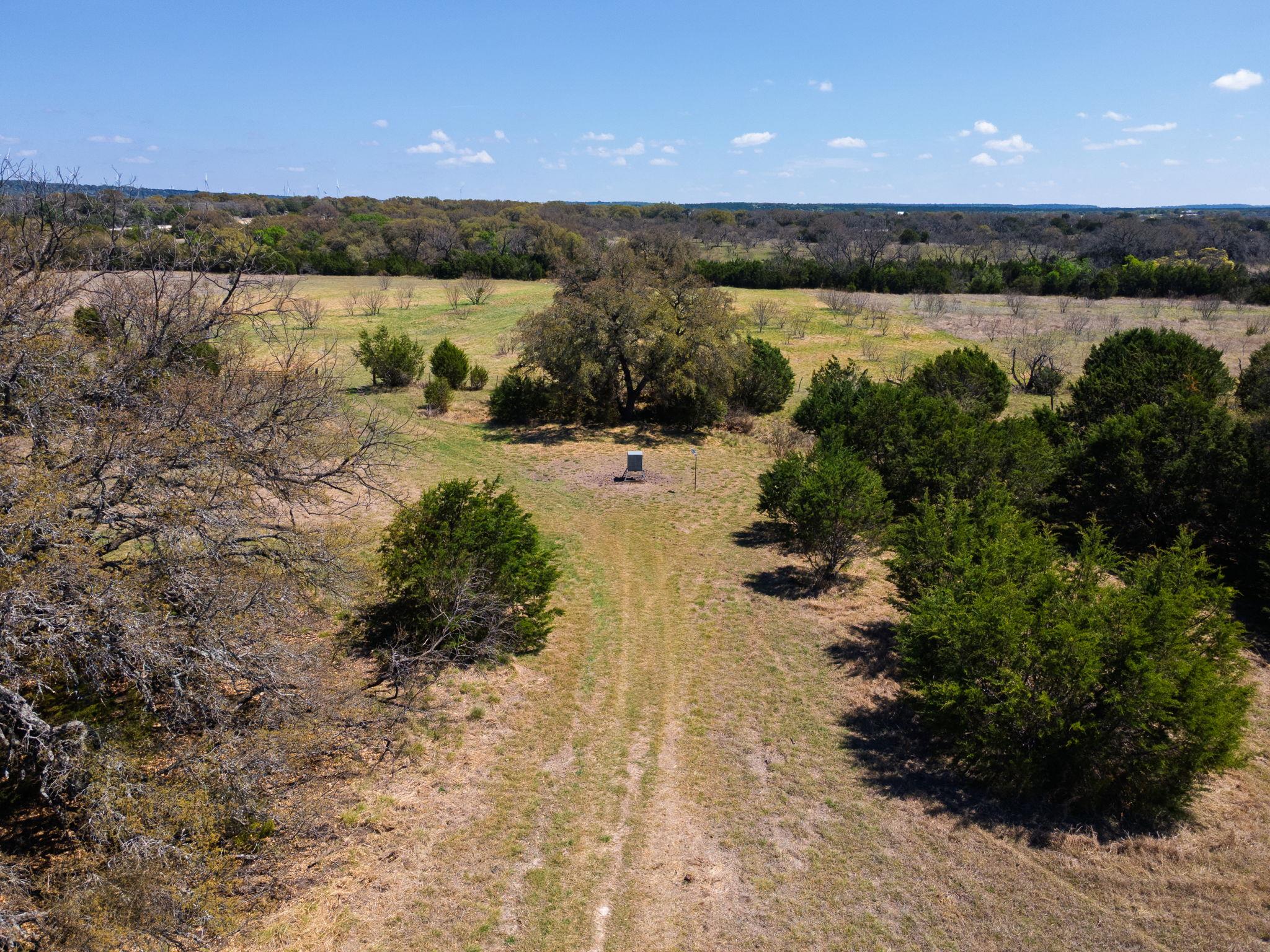 305 Willow Oak Dr, Goldthwaite, TX 76844