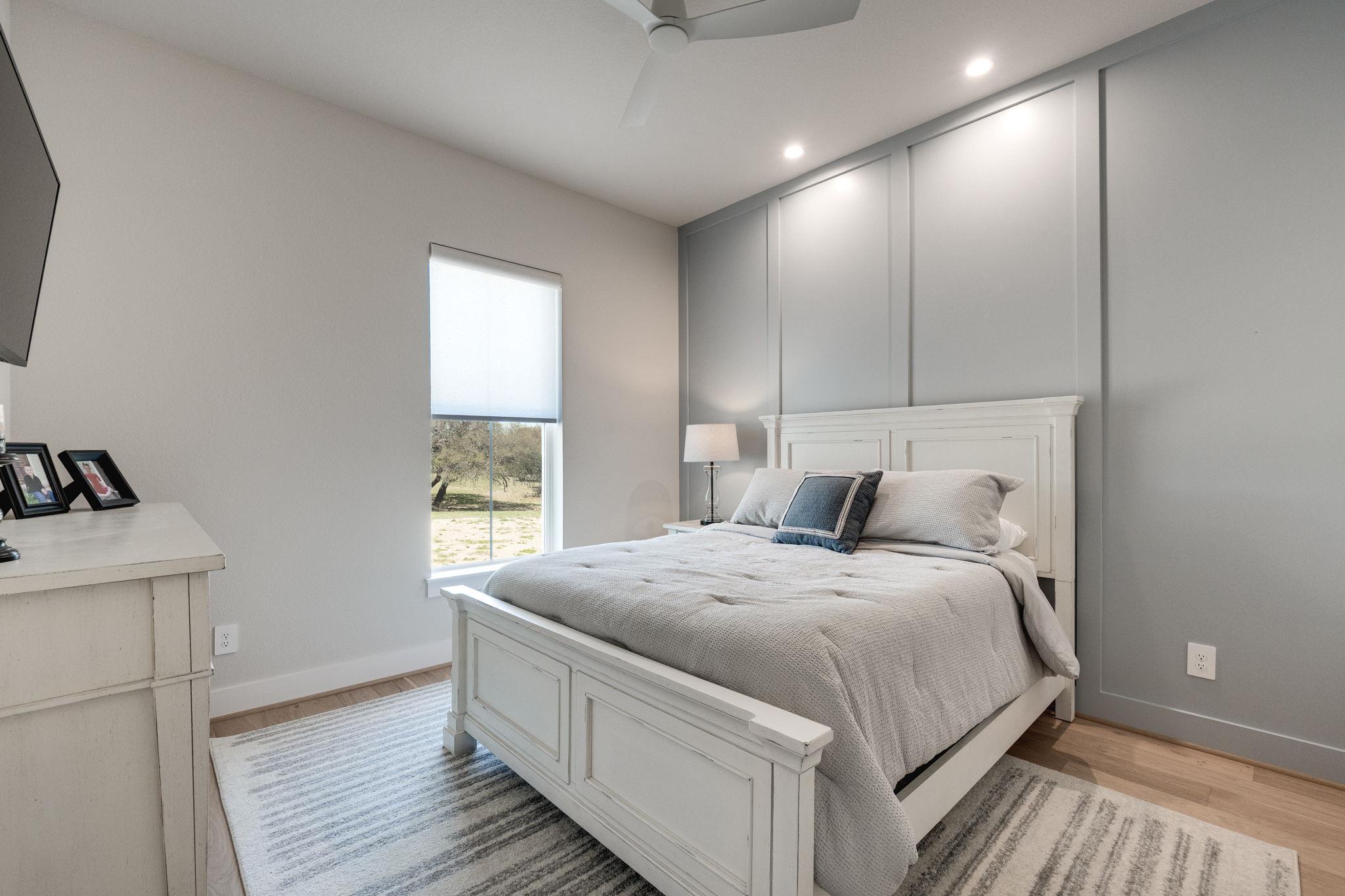 305 Willow Oak Dr, Goldthwaite, TX 76844