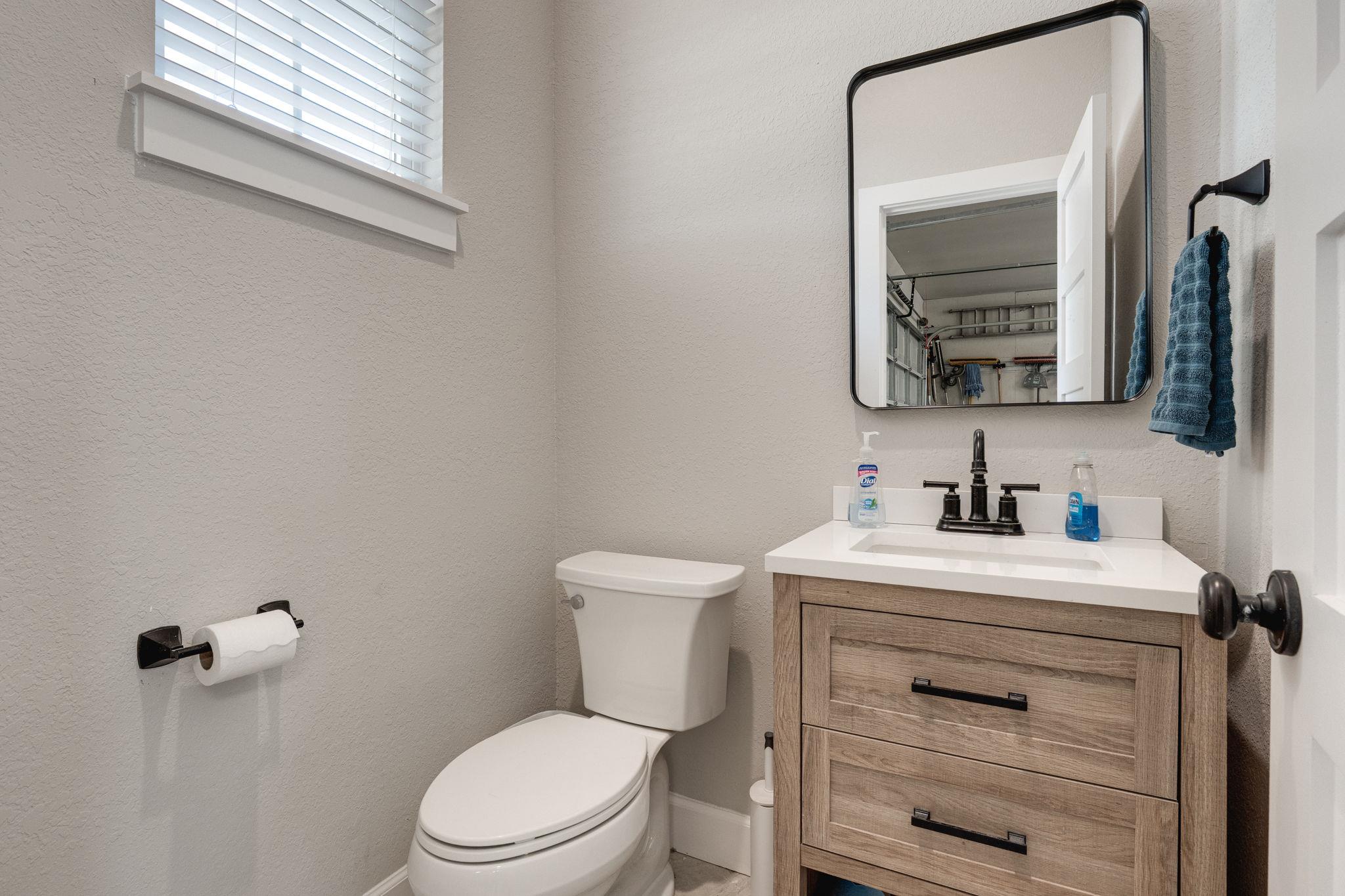 305 Willow Oak Dr, Goldthwaite, TX 76844