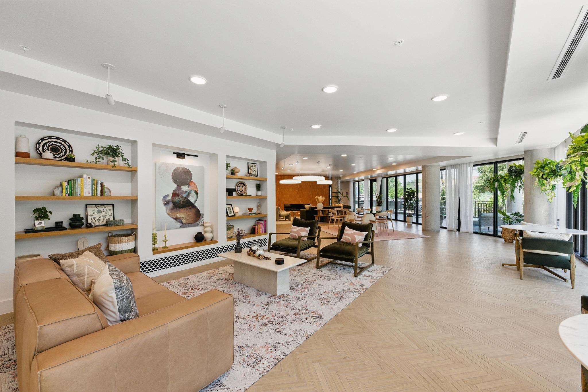 2209 S 1st St # 321, Austin, TX 78704