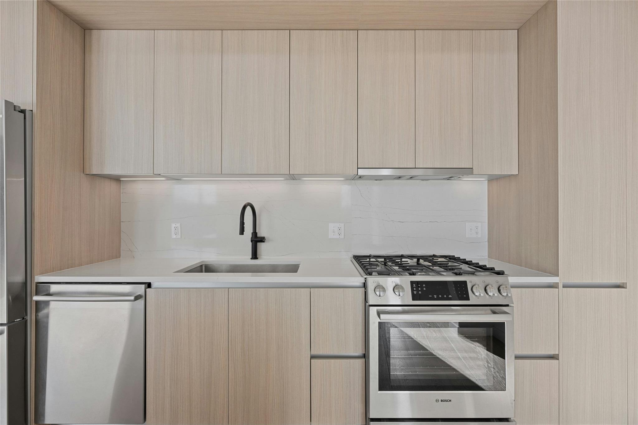 2209 S 1st St # 321, Austin, TX 78704