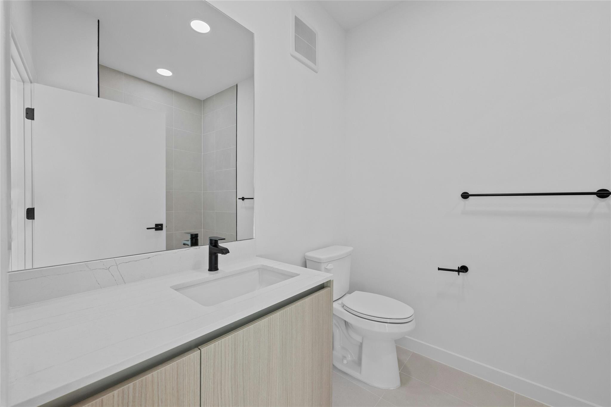 2209 S 1st St # 321, Austin, TX 78704