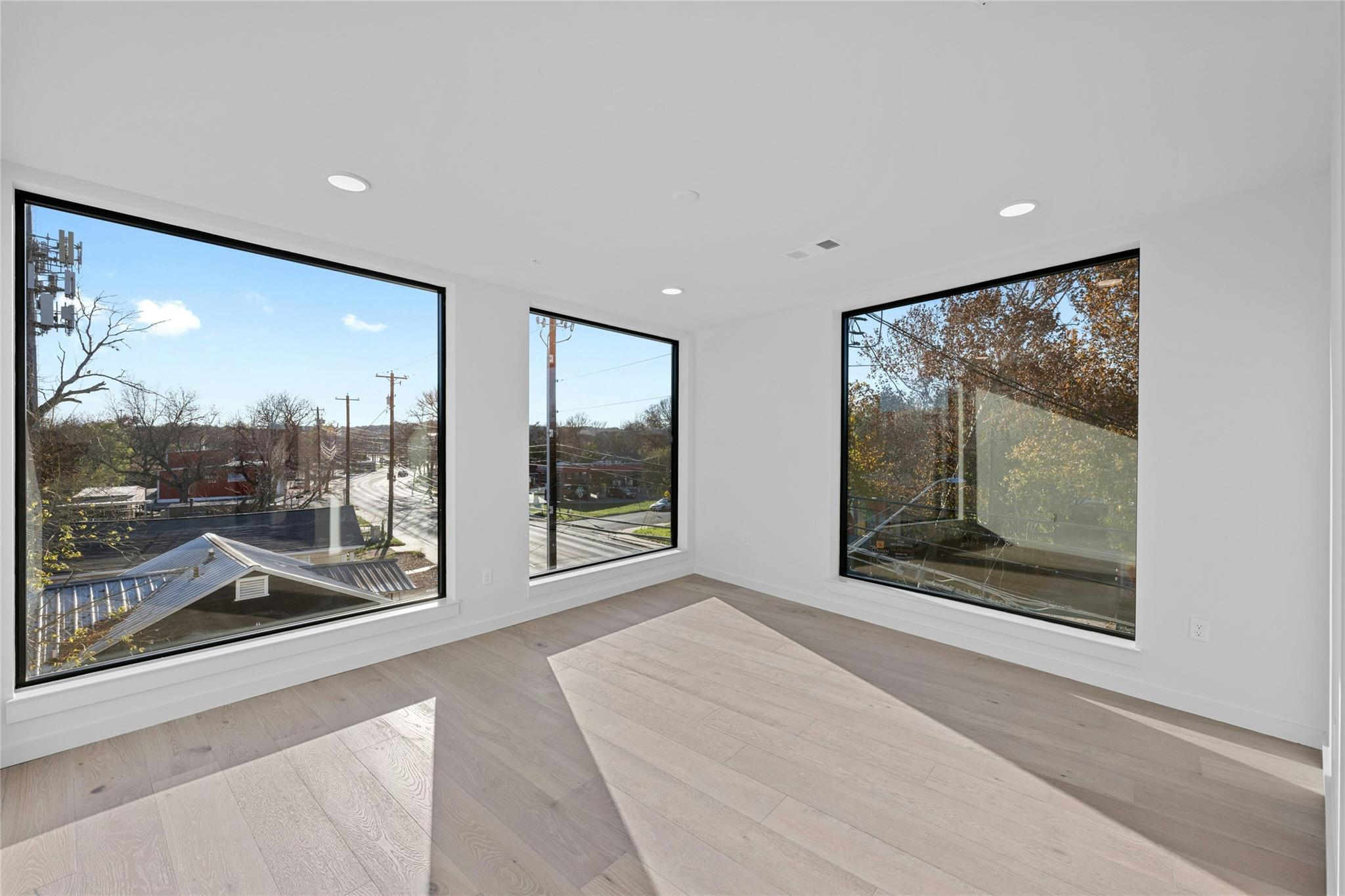 2209 S 1st St # 321, Austin, TX 78704