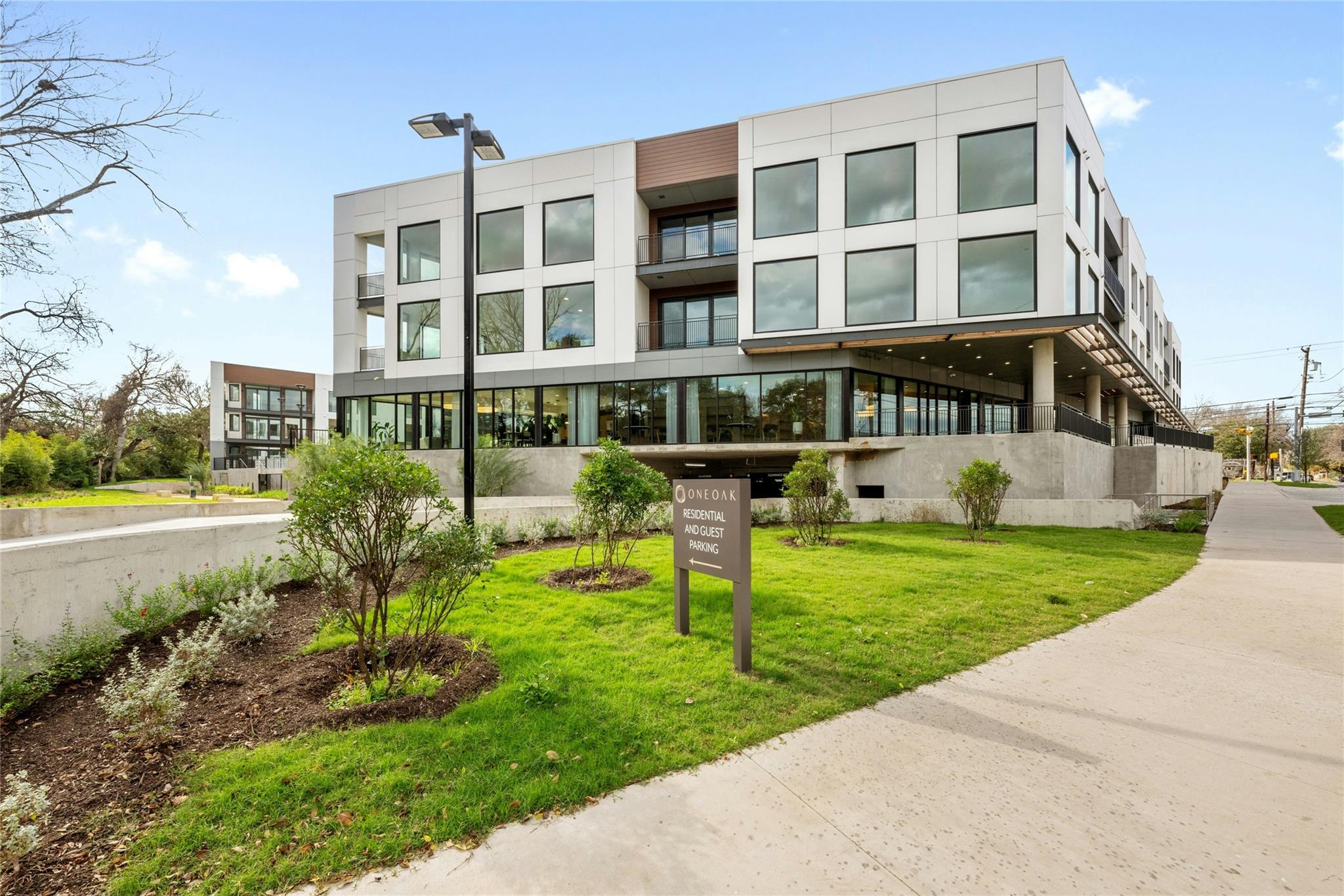 2209 S 1st St # 321, Austin, TX 78704