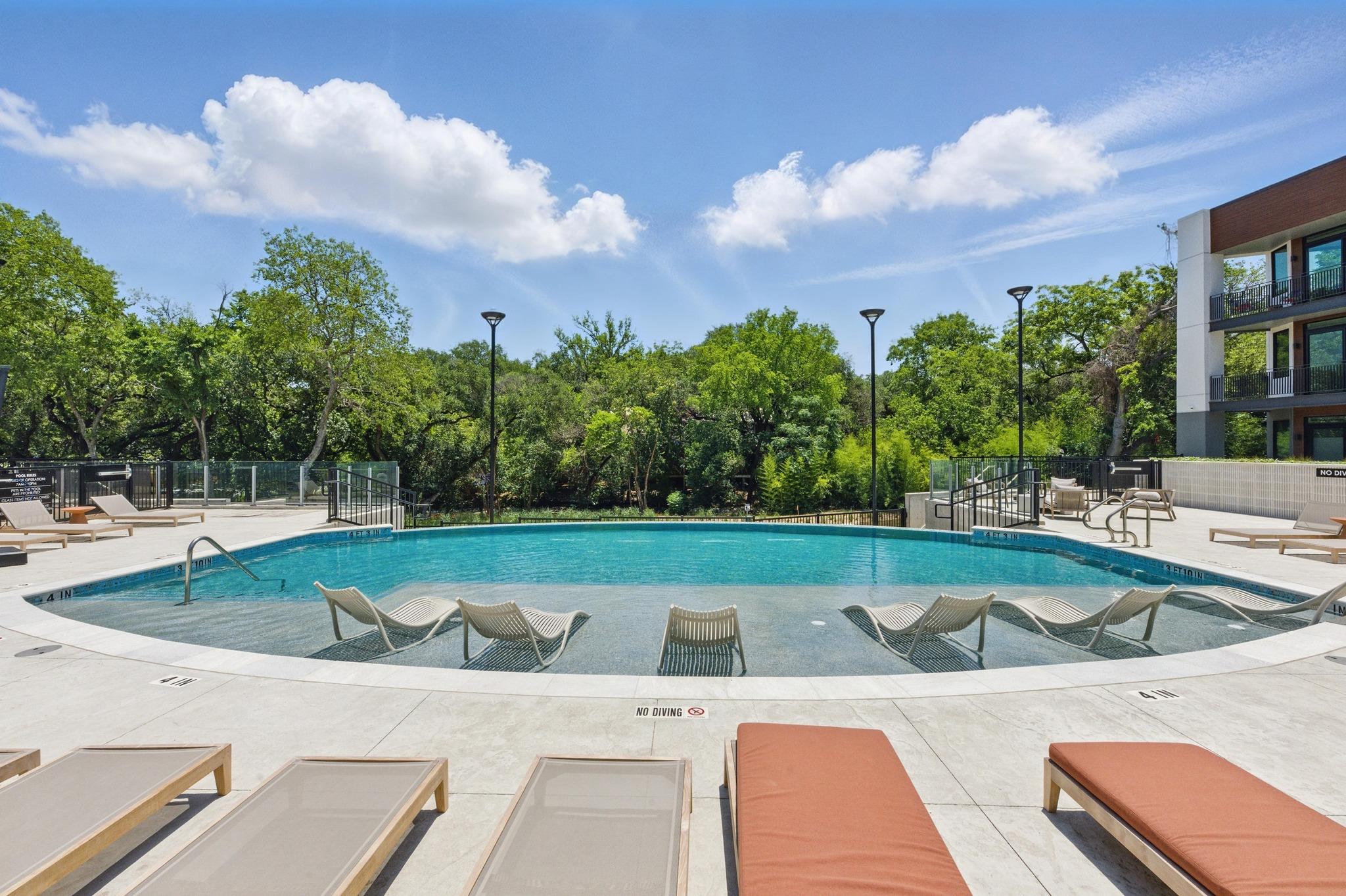 2209 S 1st St # 321, Austin, TX 78704