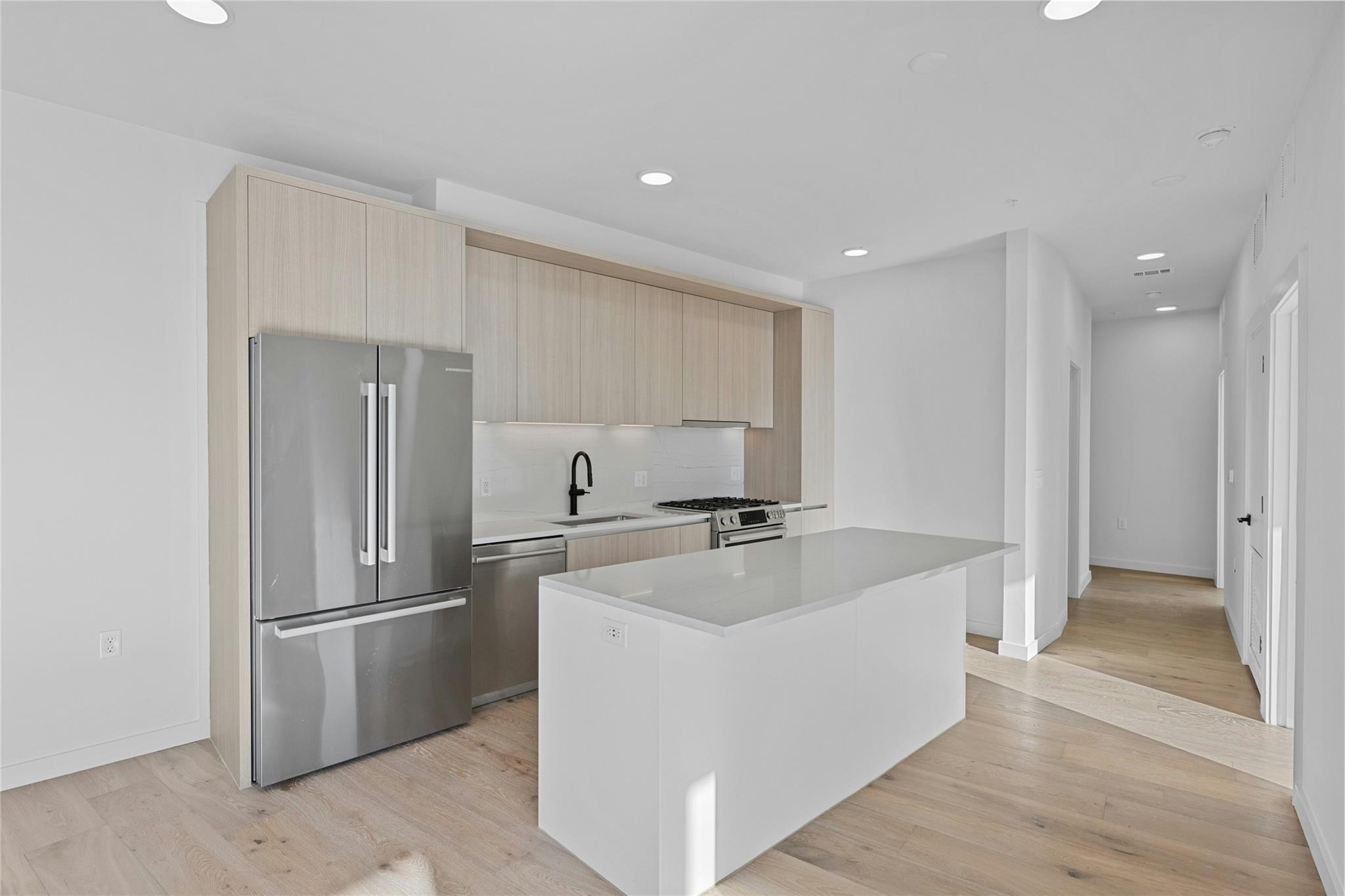 2209 S 1st St # 321, Austin, TX 78704