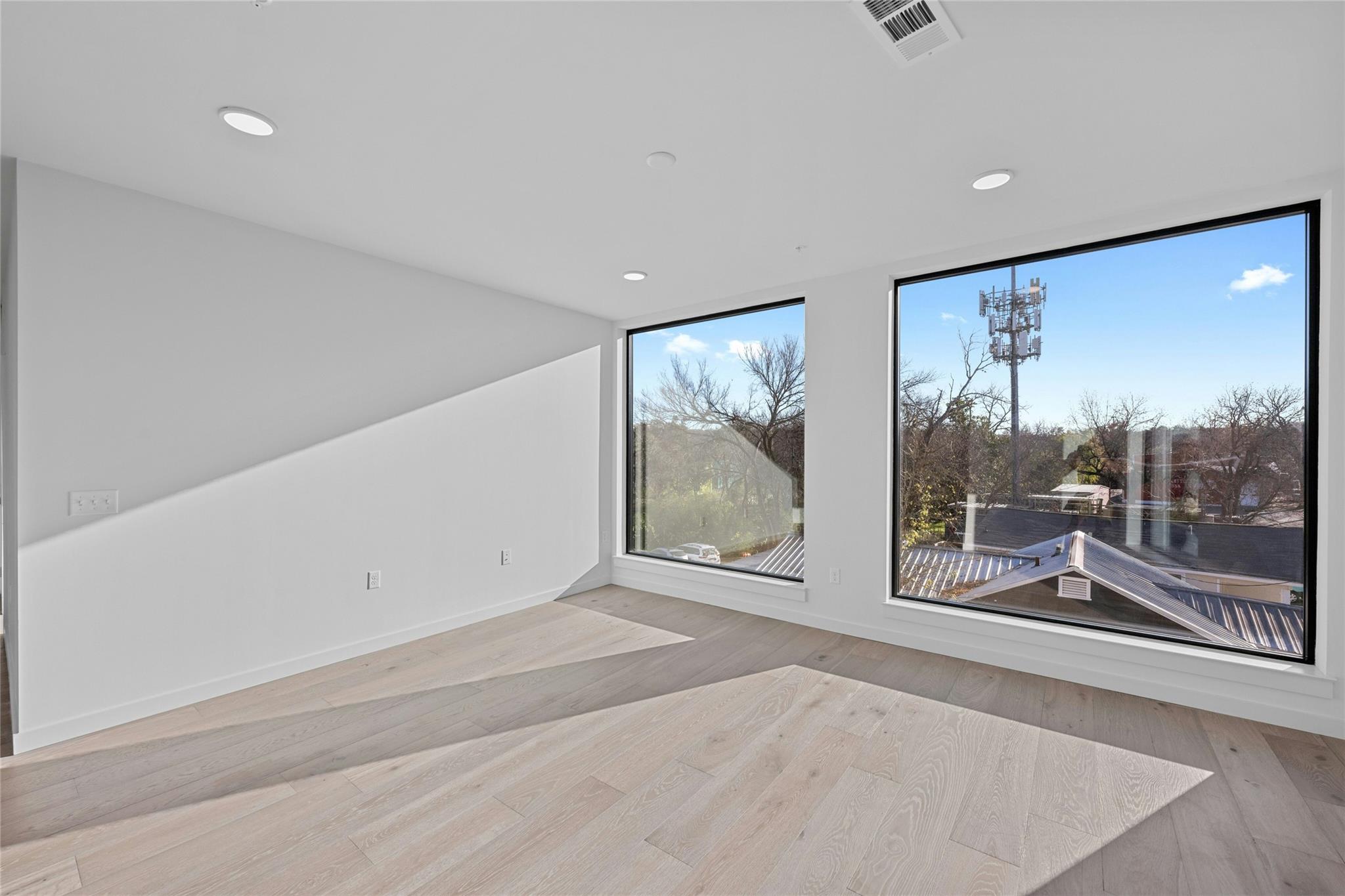 2209 S 1st St # 321, Austin, TX 78704