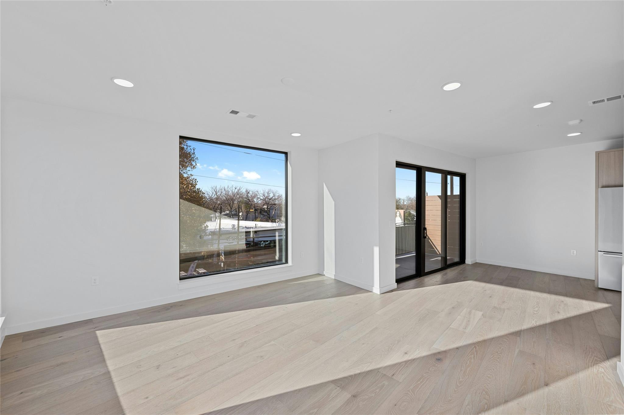 2209 S 1st St # 321, Austin, TX 78704