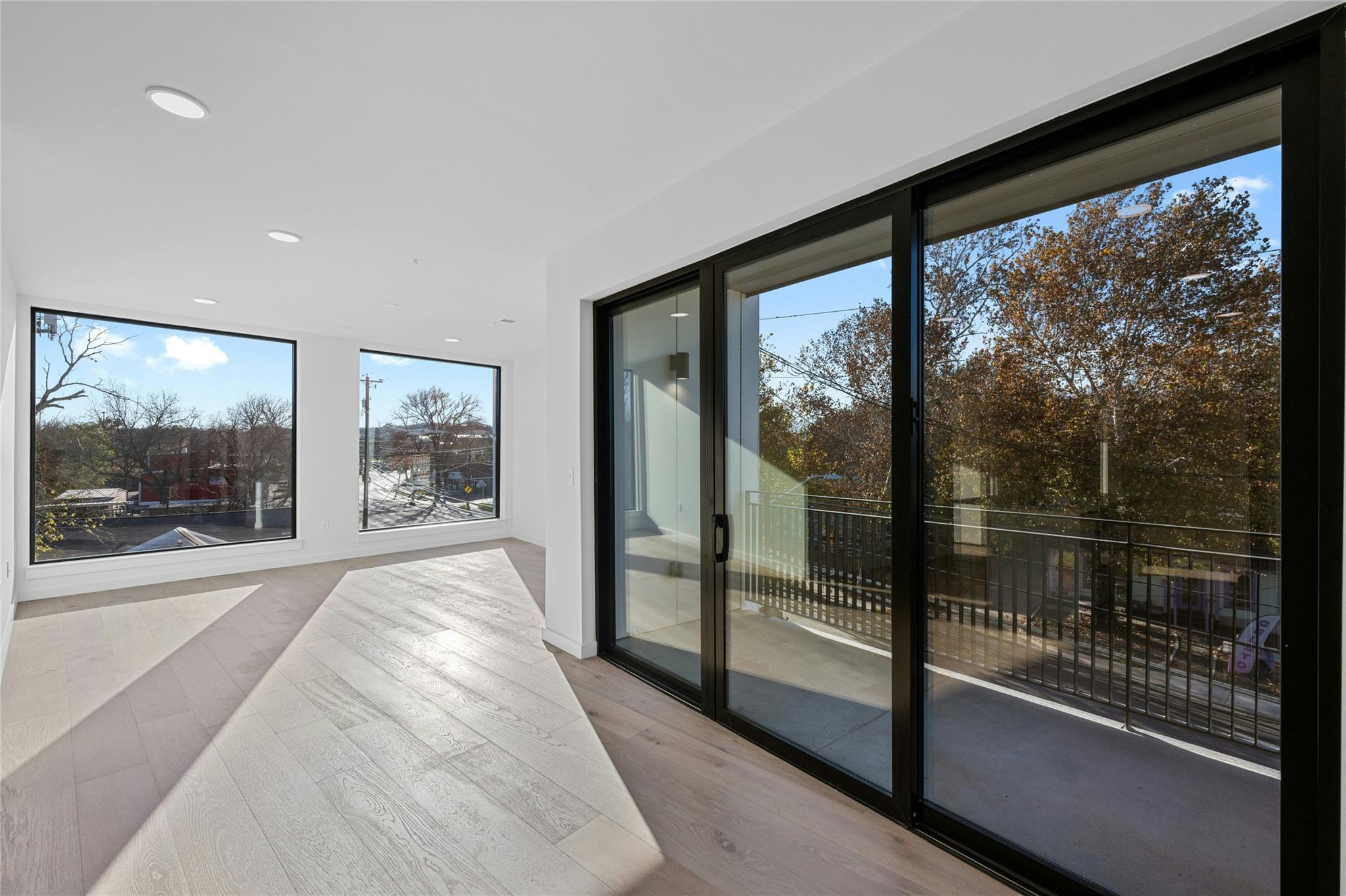 2209 S 1st St # 321, Austin, TX 78704