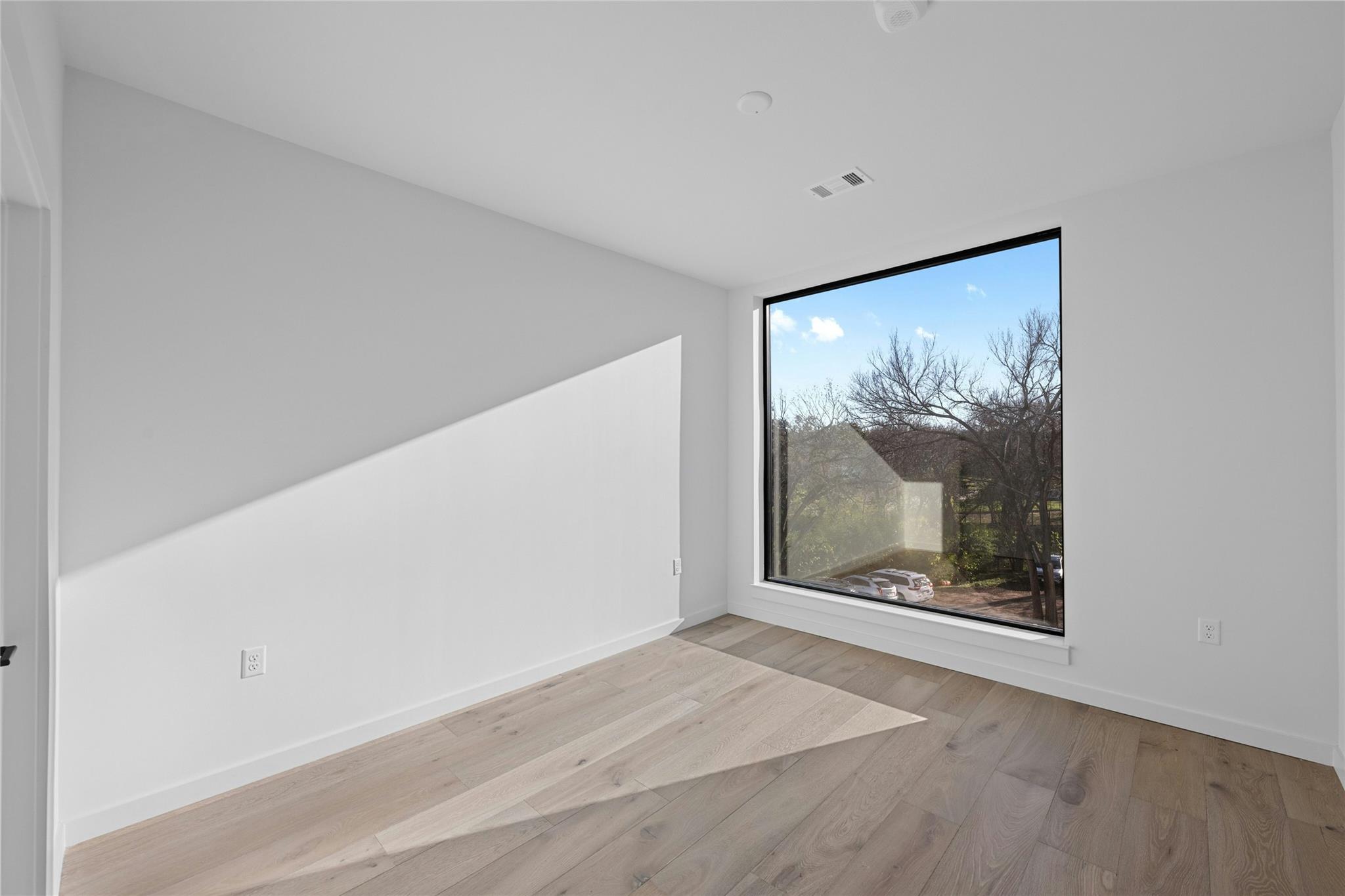 2209 S 1st St # 321, Austin, TX 78704