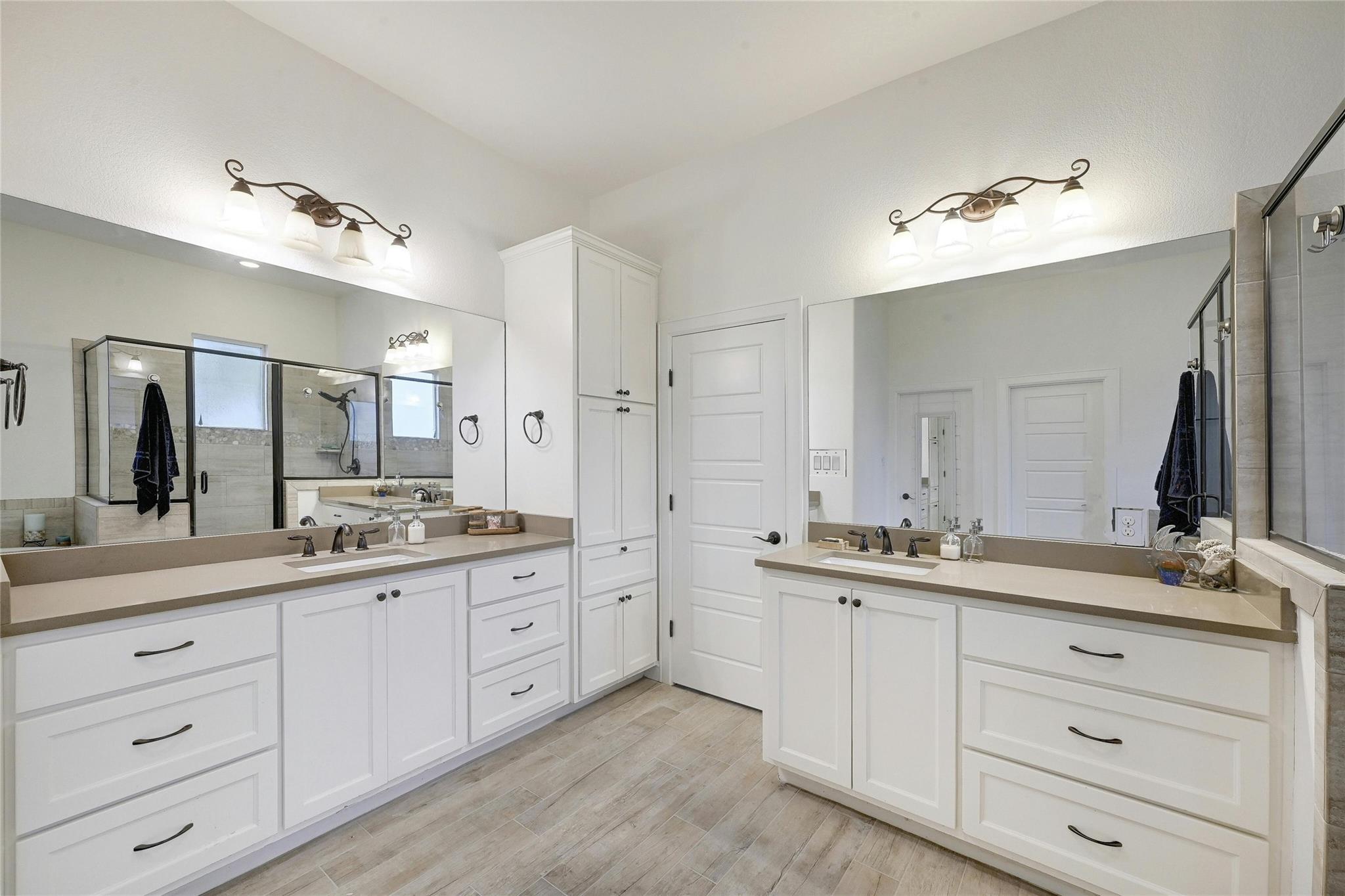 1501 Trebled Waters Trl, Driftwood, TX 78619