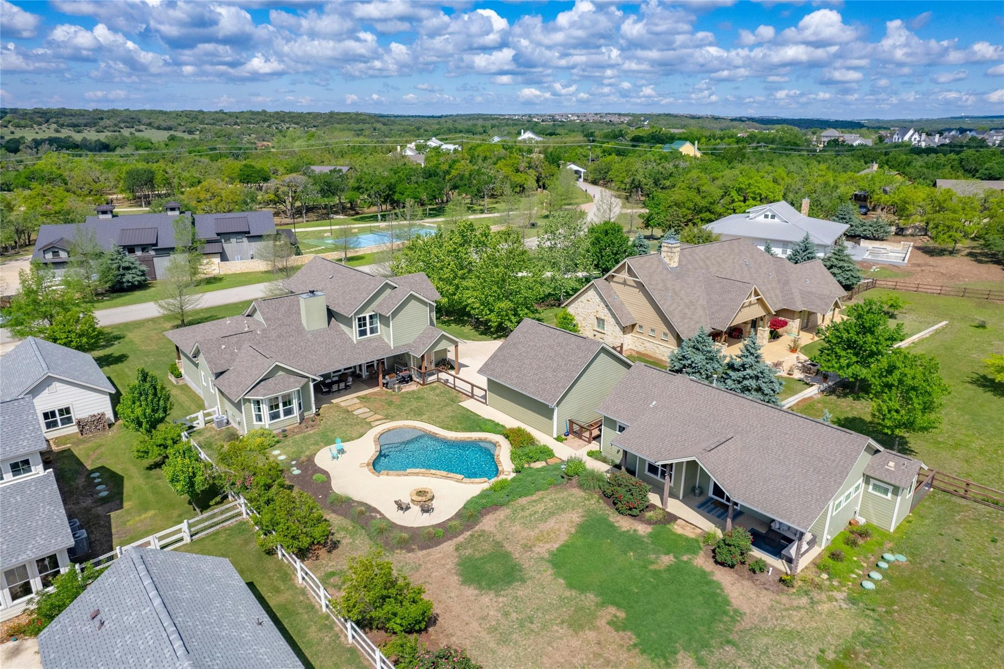 1501 Trebled Waters Trl, Driftwood, TX 78619