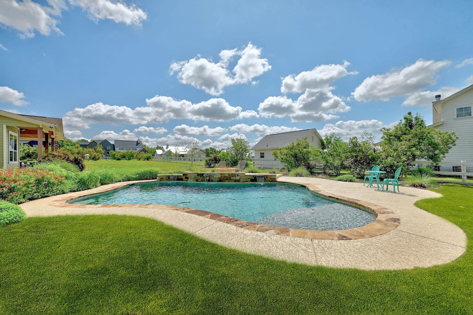 1501 Trebled Waters Trl, Driftwood, TX 78619