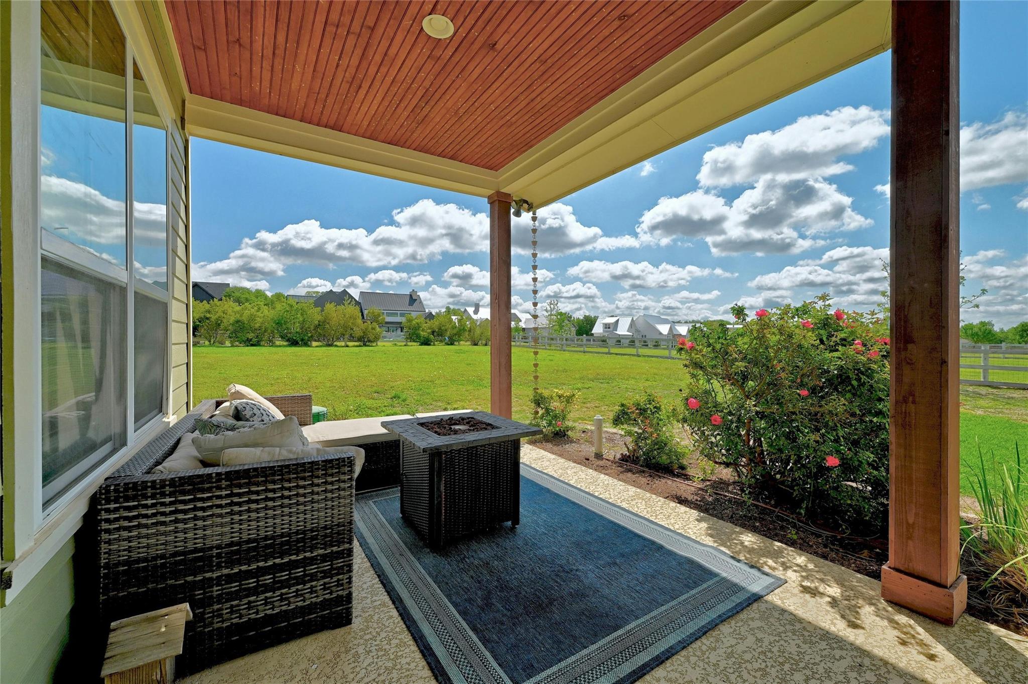 1501 Trebled Waters Trl, Driftwood, TX 78619