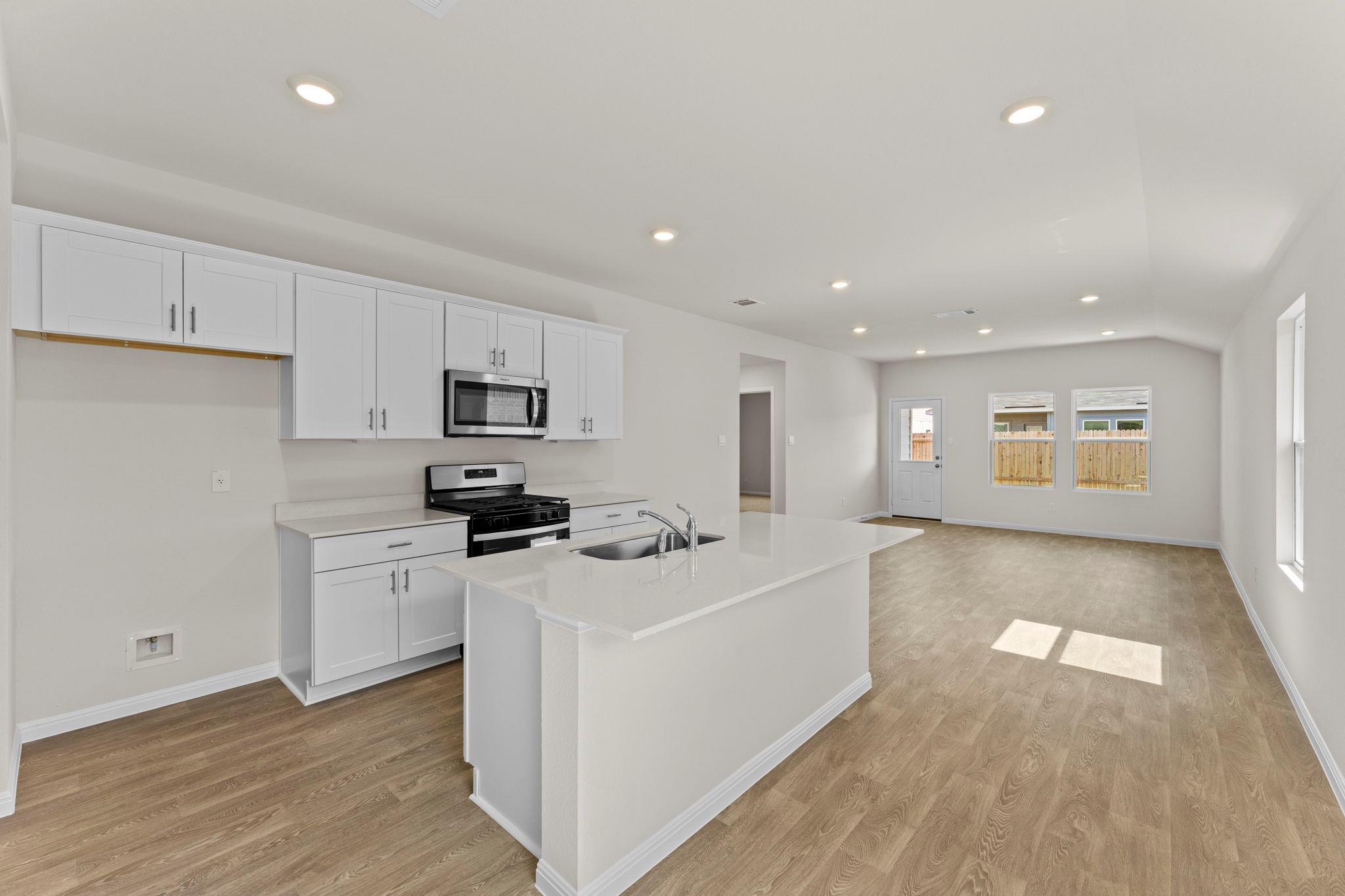 140 RAYMONDVILLE Path, San Marcos, TX 78666