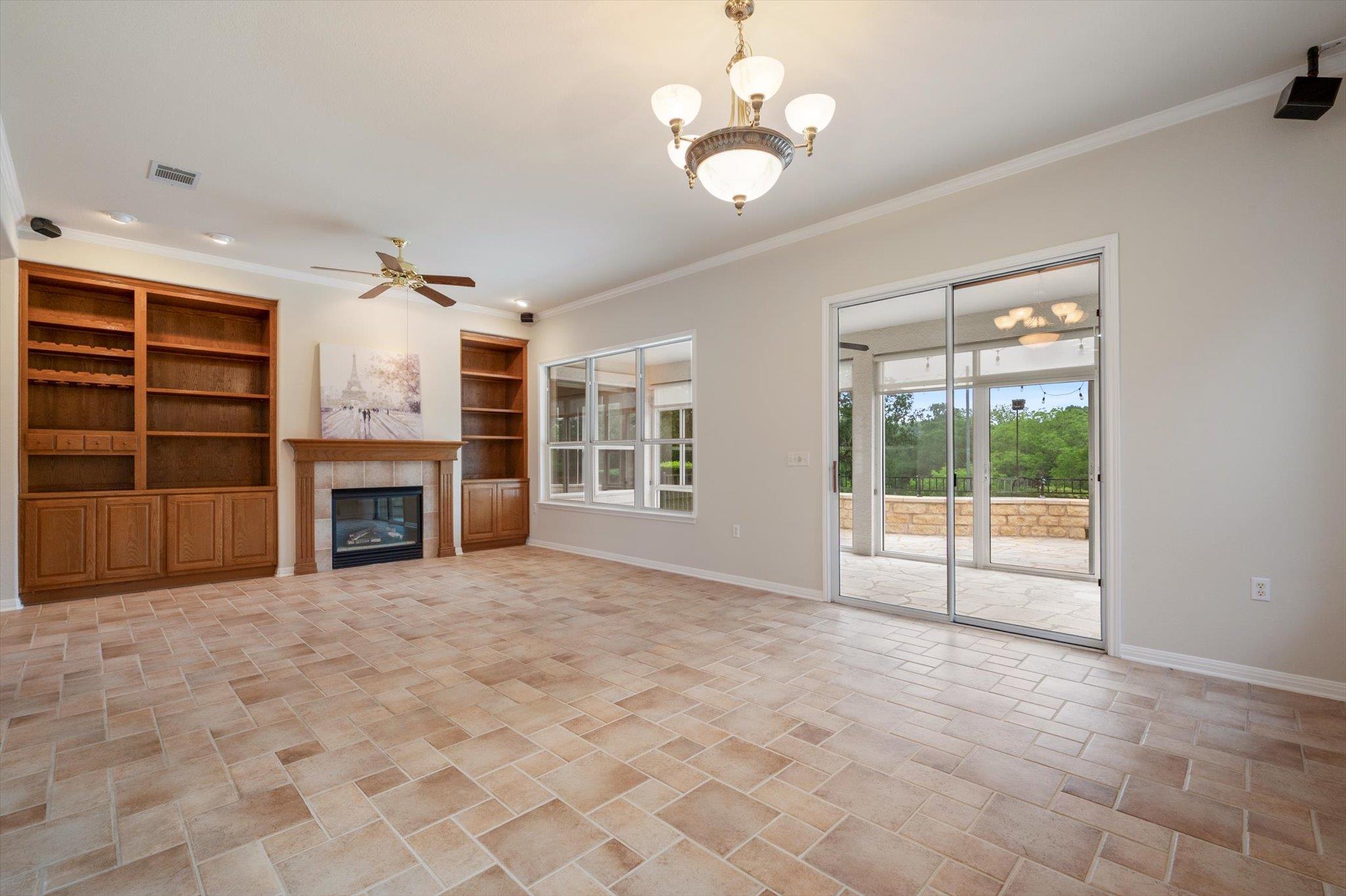 112 Goldenrod Way, Georgetown, TX 78633