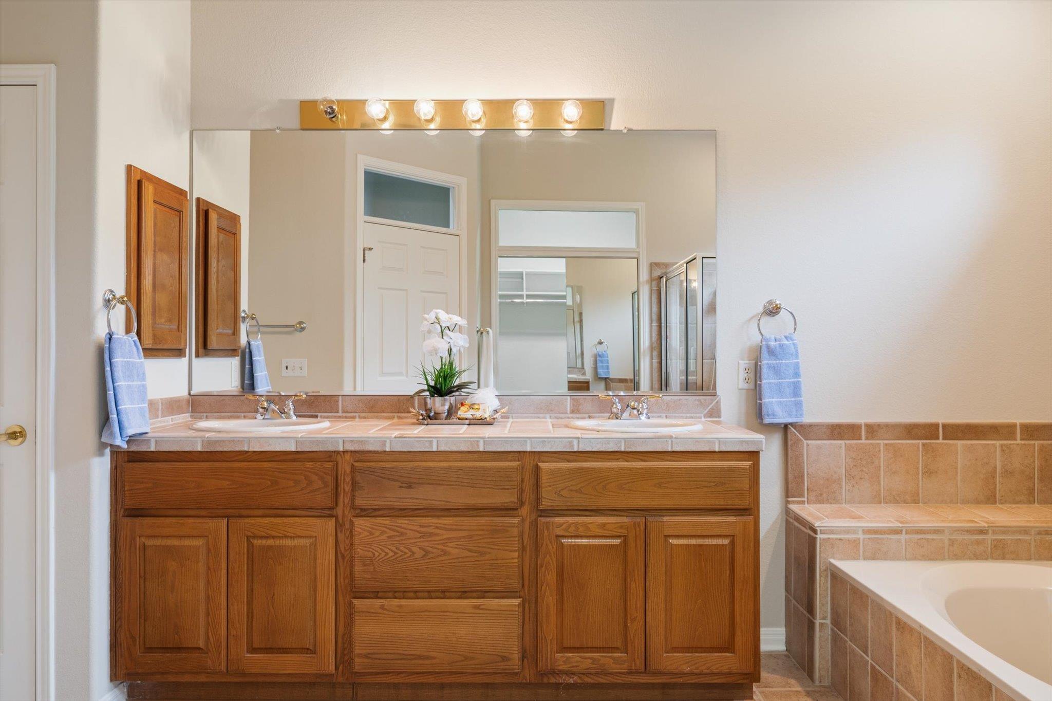 112 Goldenrod Way, Georgetown, TX 78633