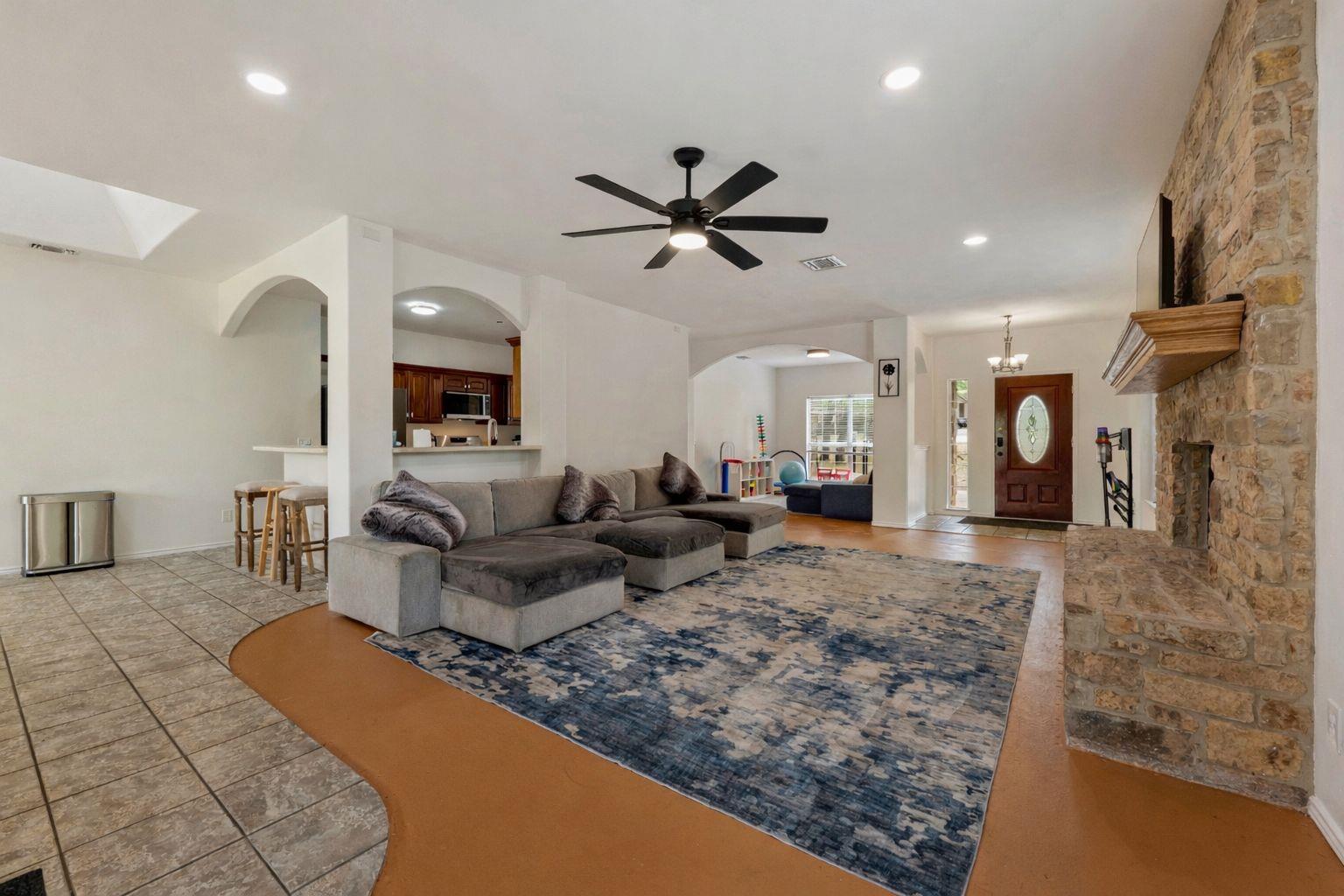 13500 Copper Hills Dr, Manchaca, TX 78652
