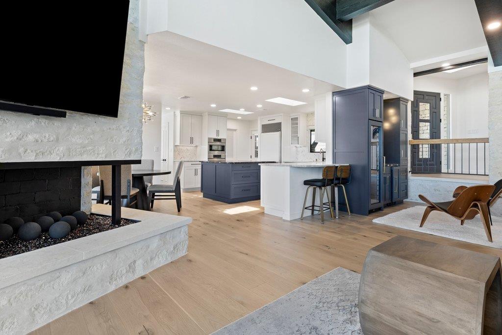 1200 Thataway, Horseshoe Bay, TX 78657