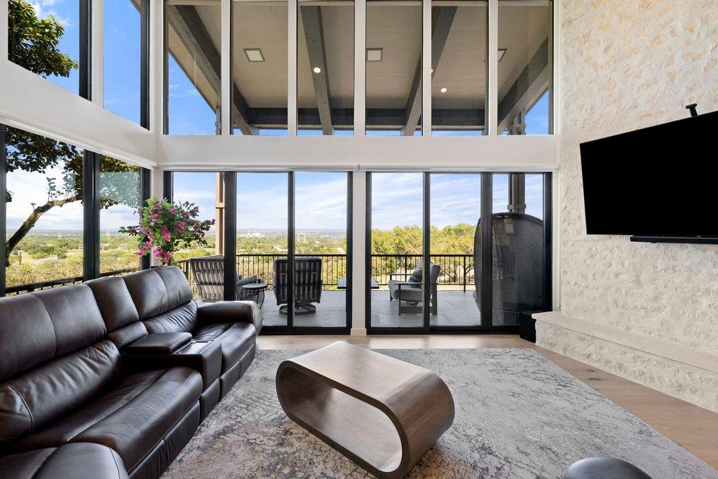 1200 Thataway, Horseshoe Bay, TX 78657