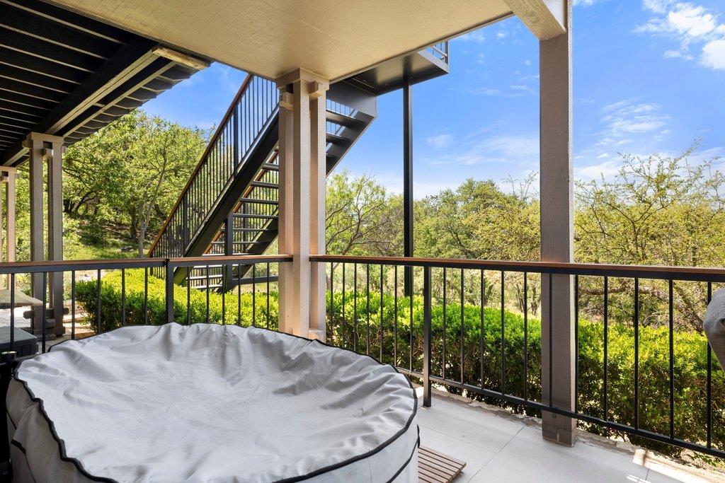 1200 Thataway, Horseshoe Bay, TX 78657