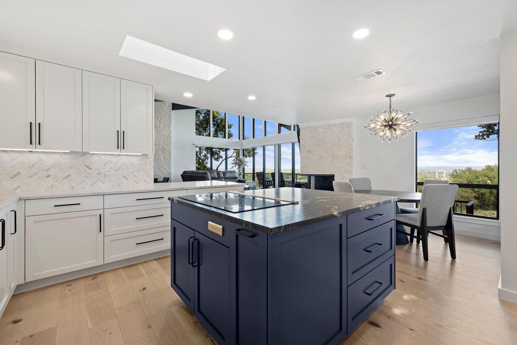 1200 Thataway, Horseshoe Bay, TX 78657