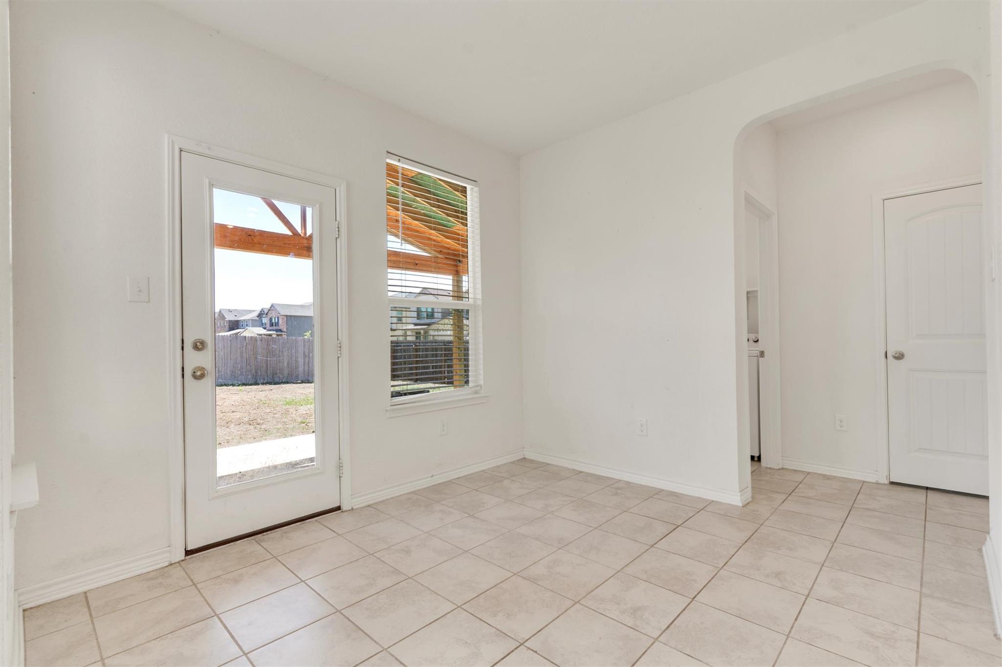 401 Briarfield Dr, Seguin, TX 78155