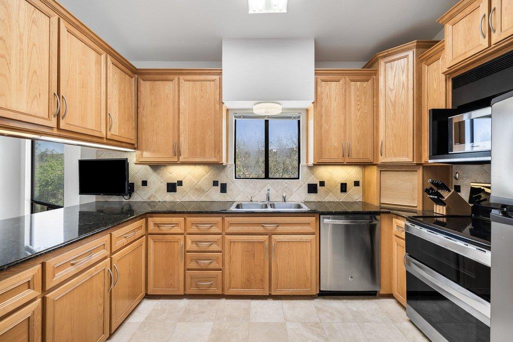 2309 Big Horn Dr, Austin, TX 78734