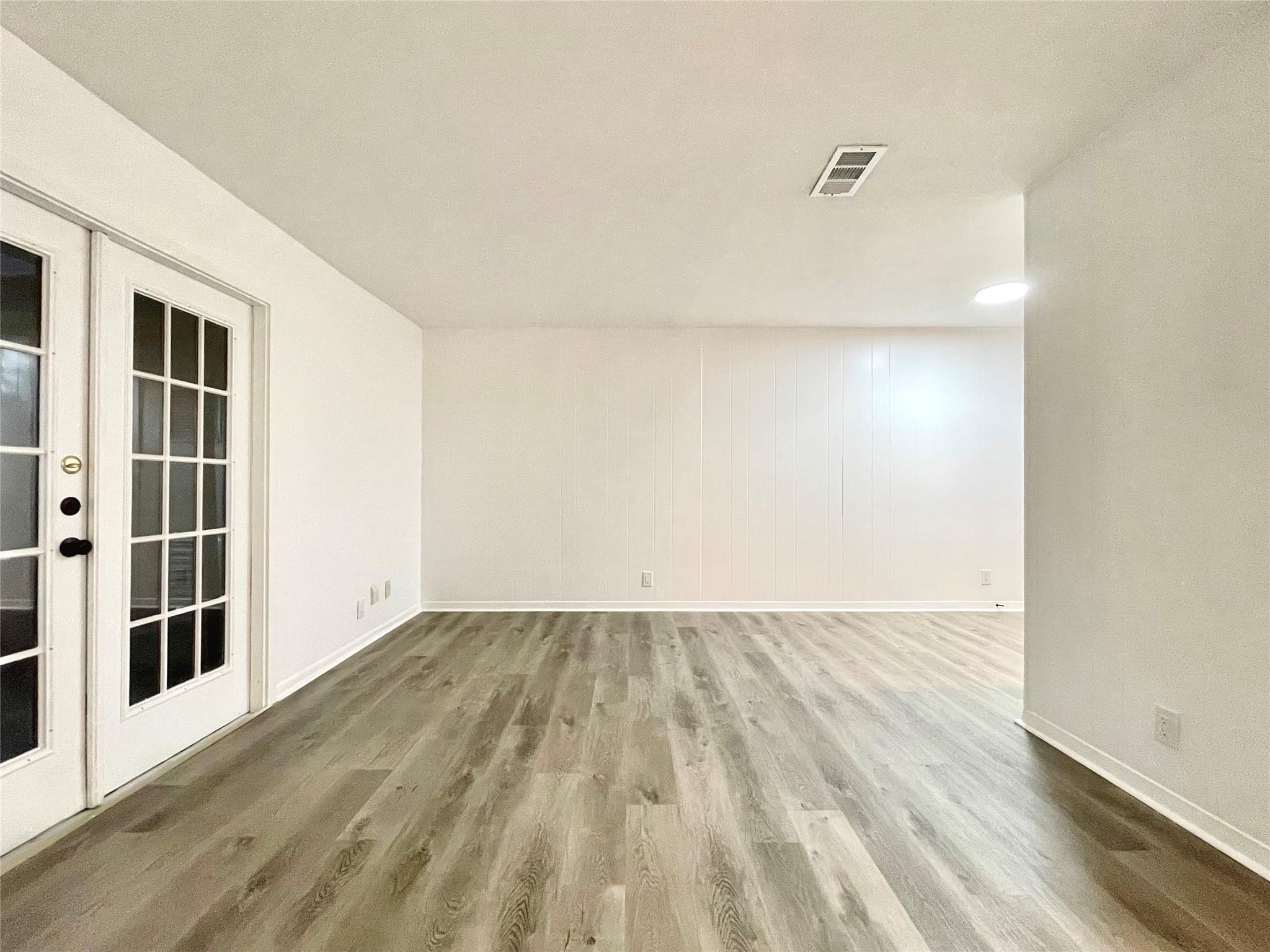 2306 Barton Village Cir # 104, Austin, TX 78704