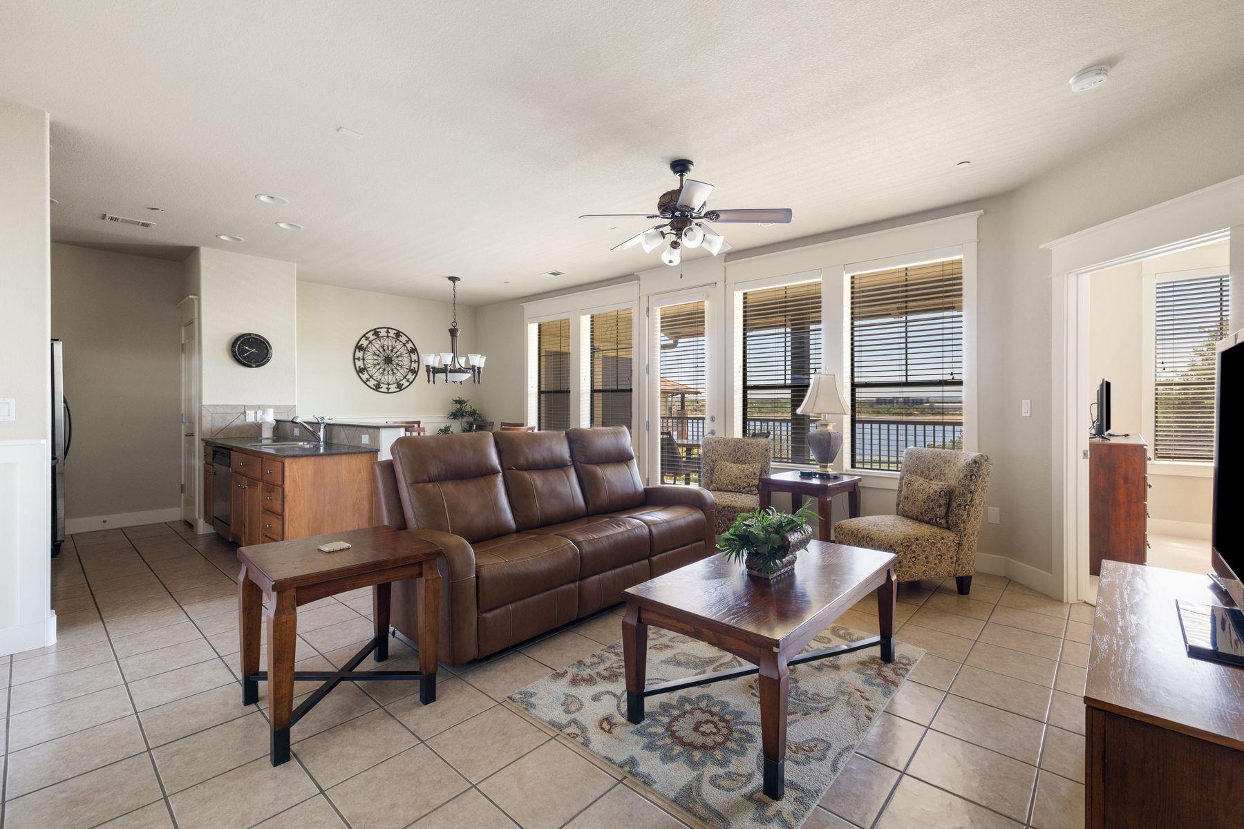 6712 Lantern View Dr # 302, Jonestown, TX 78645