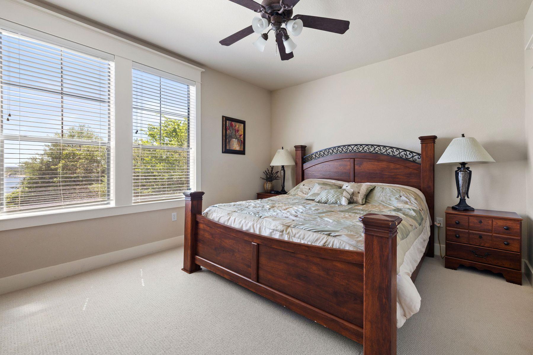 6712 Lantern View Dr # 302, Jonestown, TX 78645