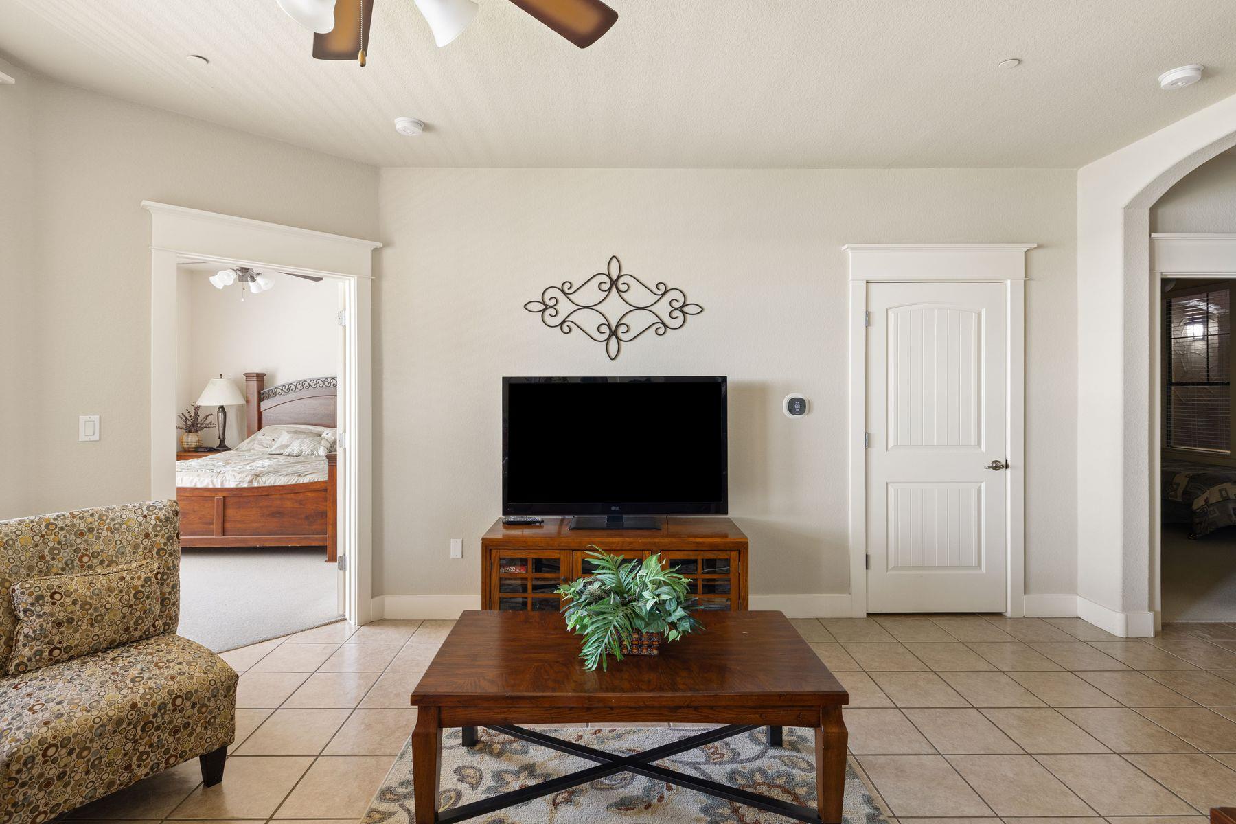 6712 Lantern View Dr # 302, Jonestown, TX 78645