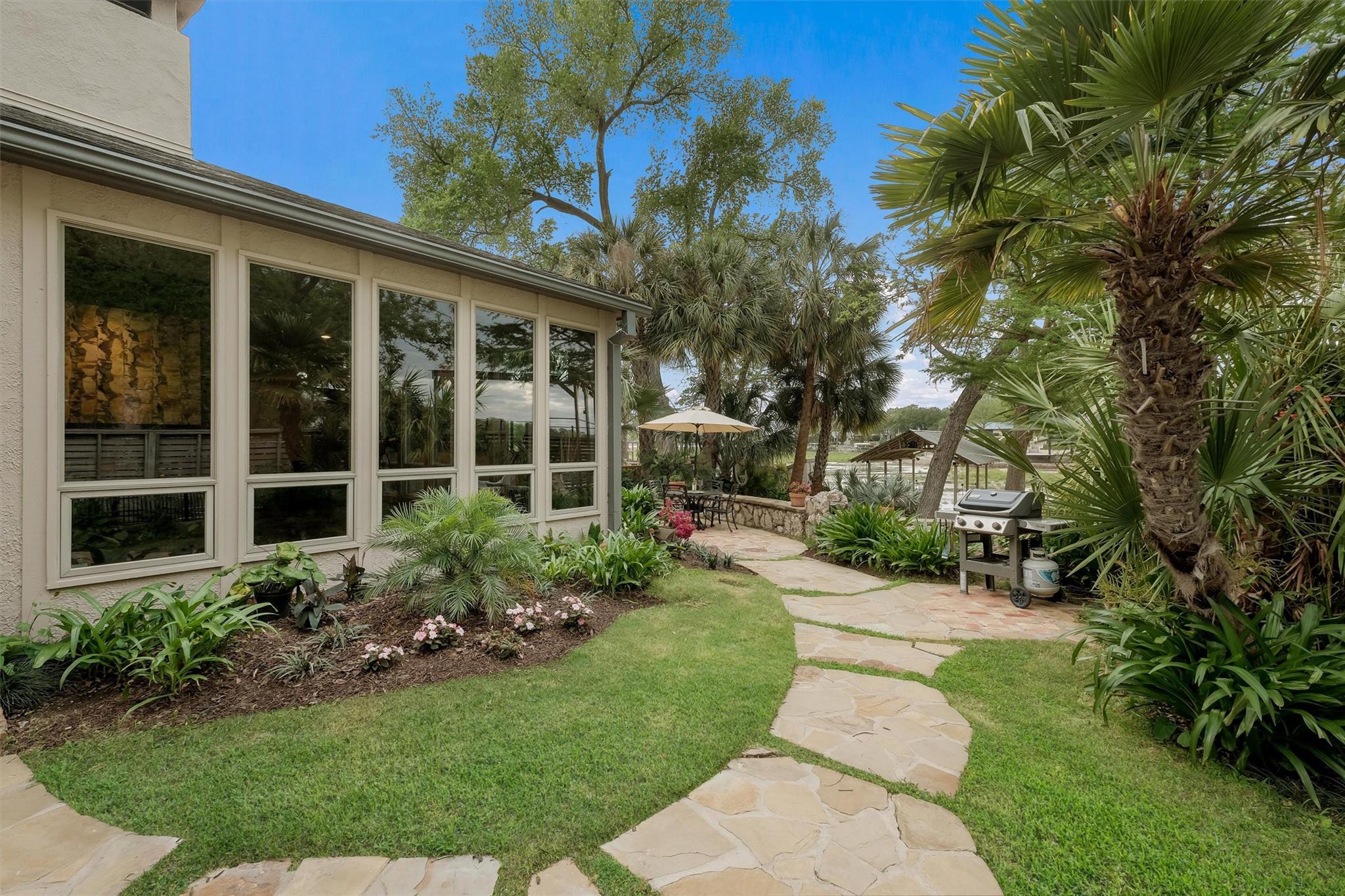 1807 Terminal Loop Rd, McQueeney, TX 78123