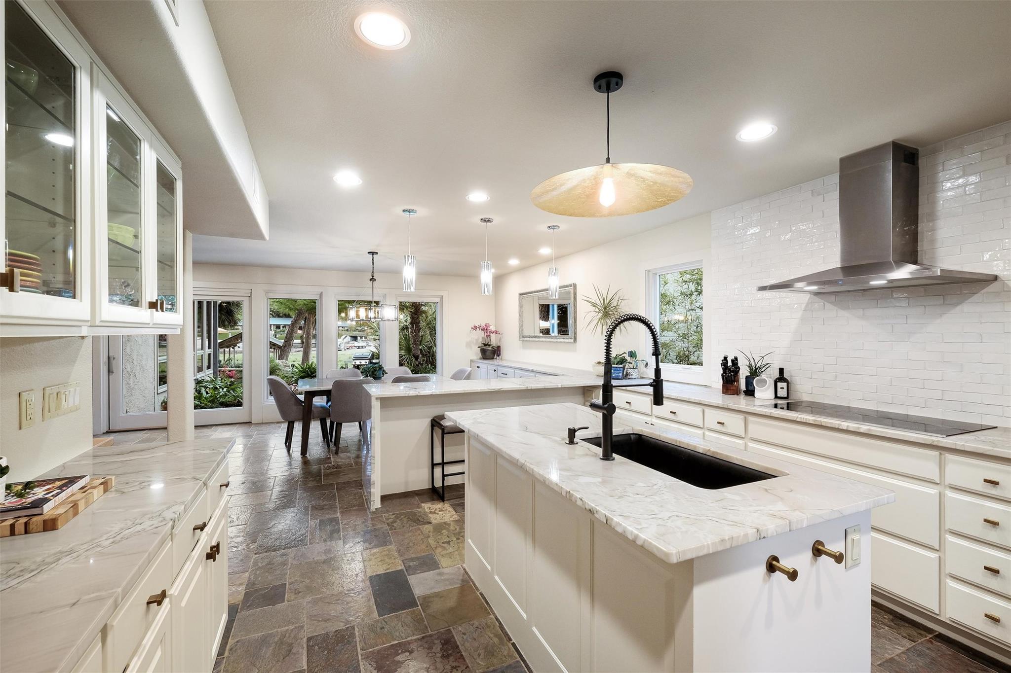 1807 Terminal Loop Rd, McQueeney, TX 78123