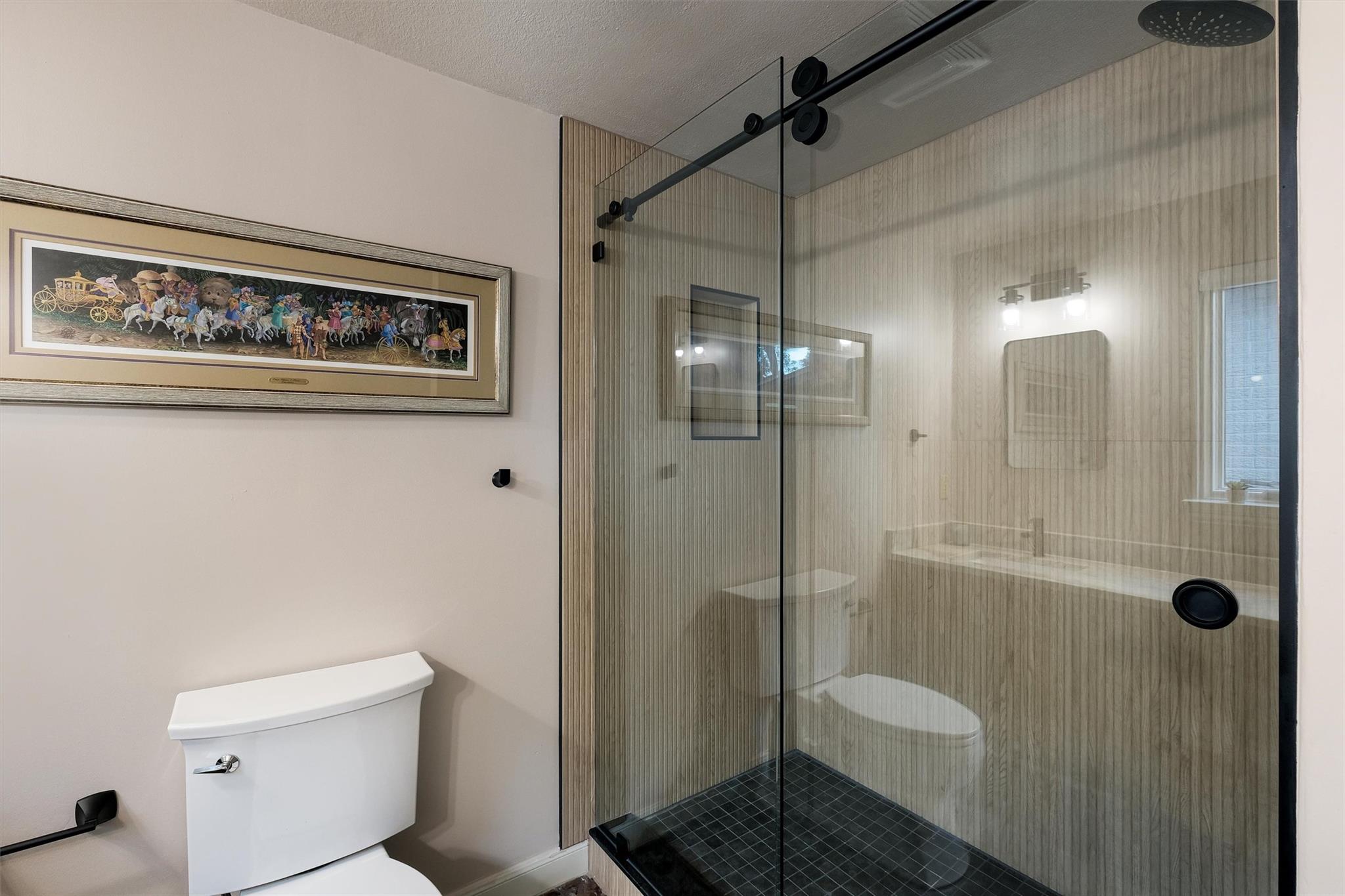 1807 Terminal Loop Rd, McQueeney, TX 78123