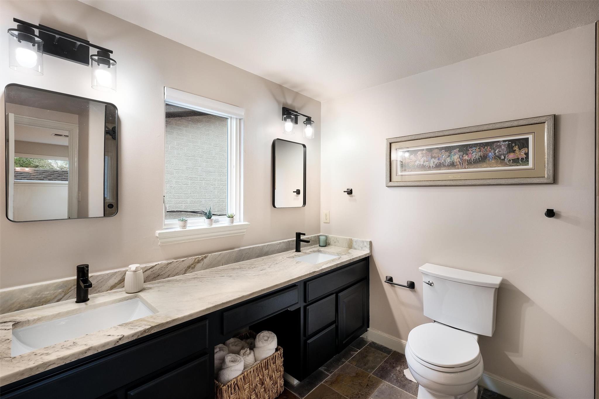 1807 Terminal Loop Rd, McQueeney, TX 78123