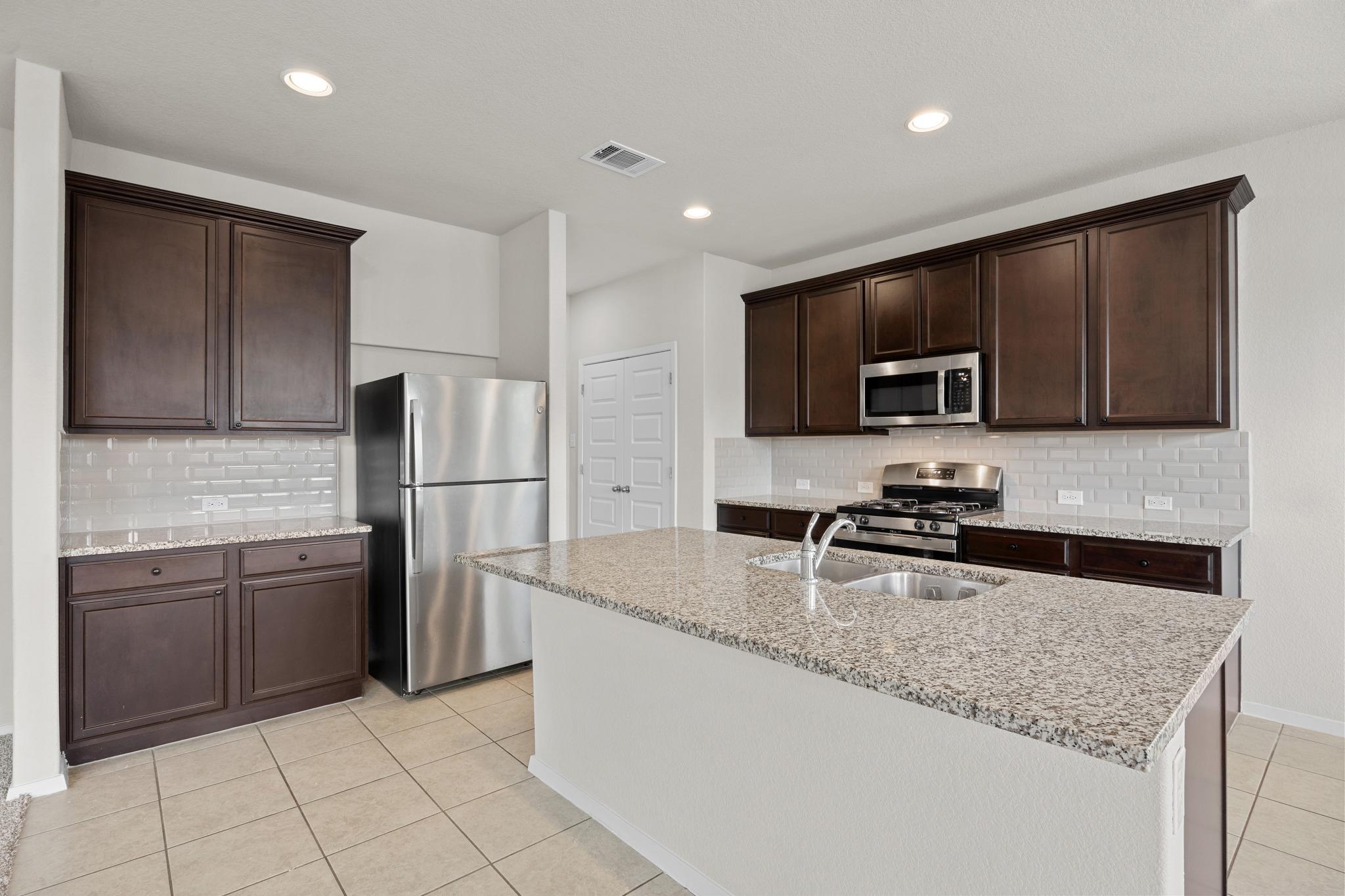 6406 Pleasanton Pkwy, Pflugerville, TX 78660