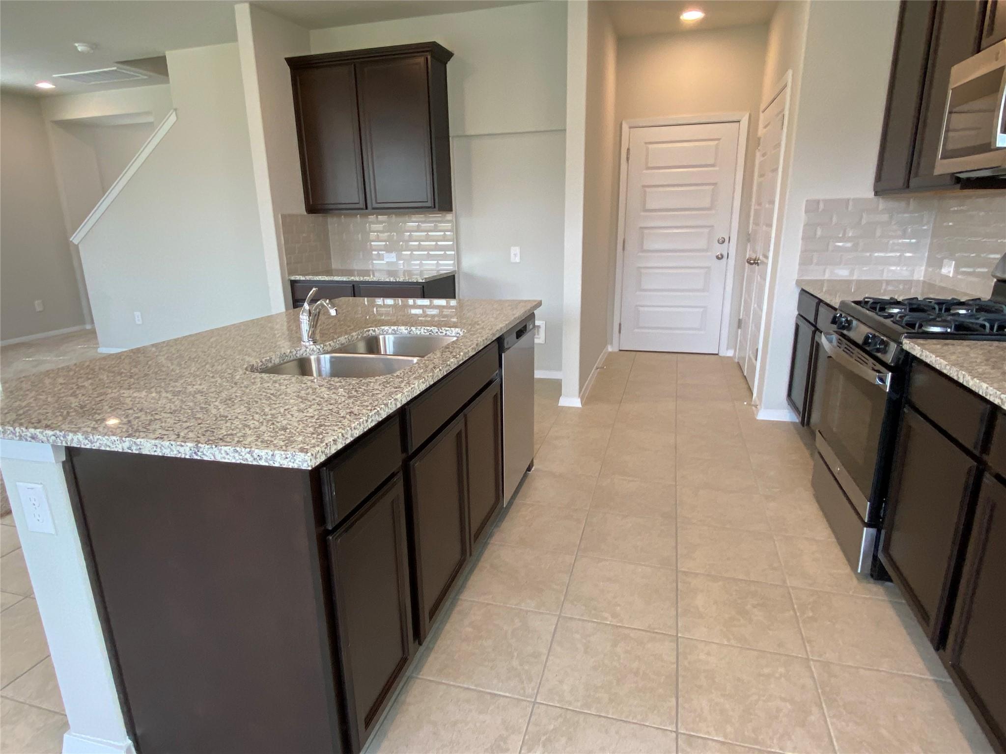 6406 Pleasanton Pkwy, Pflugerville, TX 78660