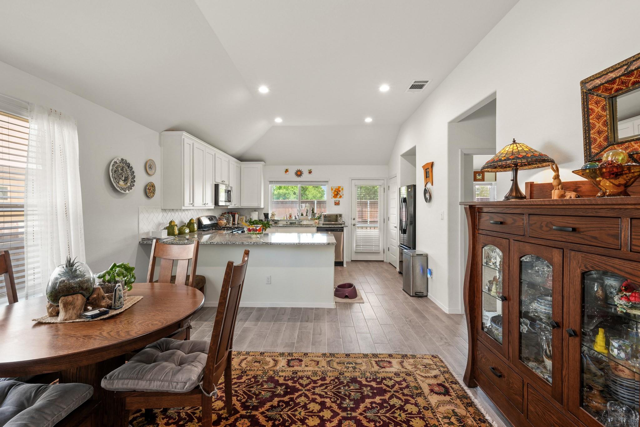 128 Riverhill Dr, Georgetown, TX 78628