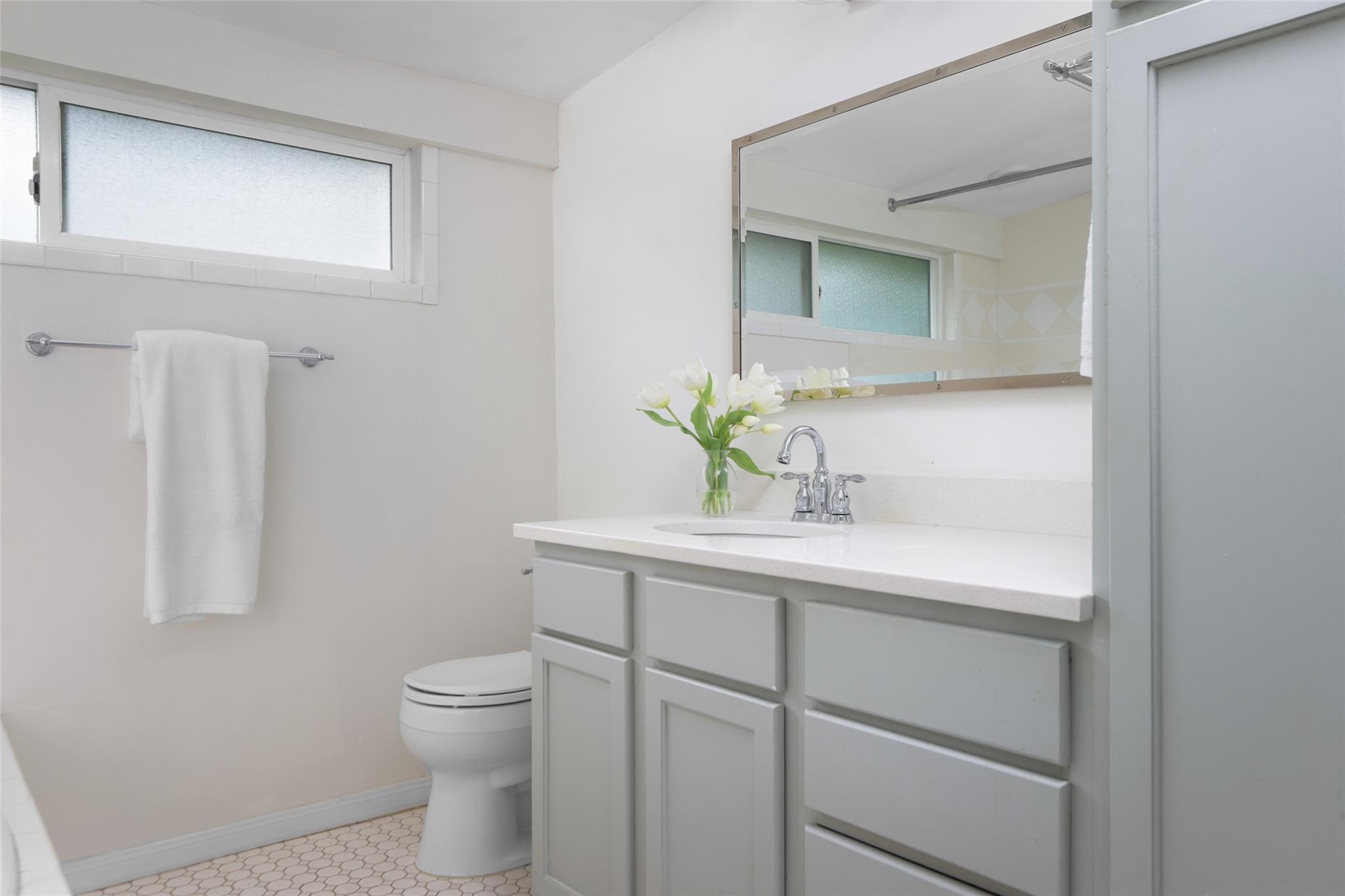 1917 Miles Ave, Austin, TX 78745