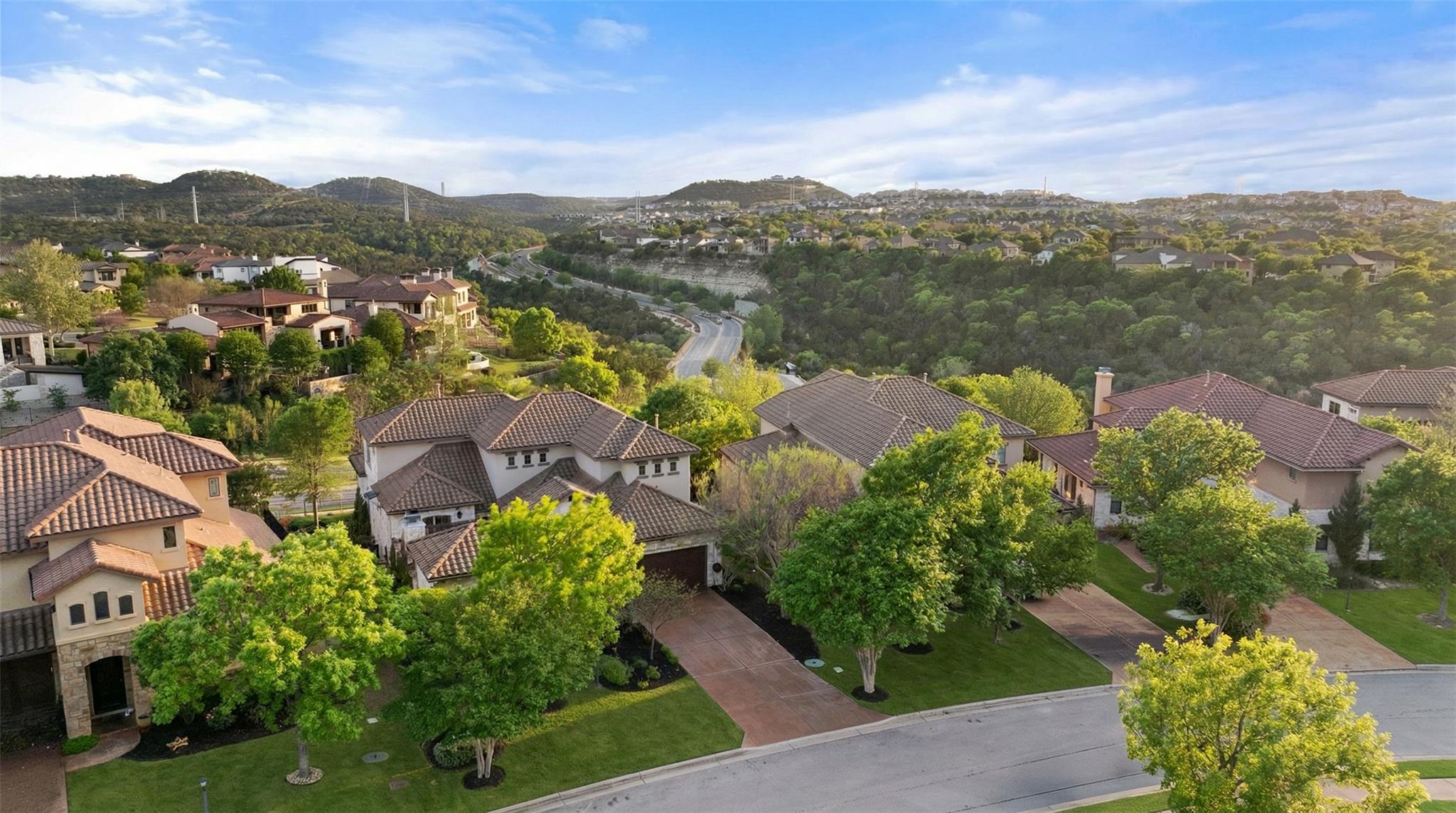 209 Rocky Coast Dr, Lakeway, TX 78738