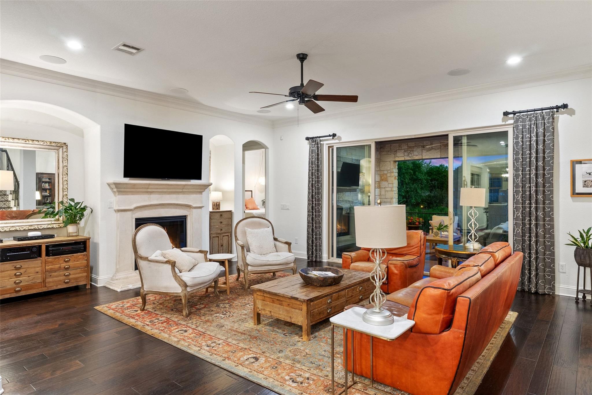 209 Rocky Coast Dr, Lakeway, TX 78738