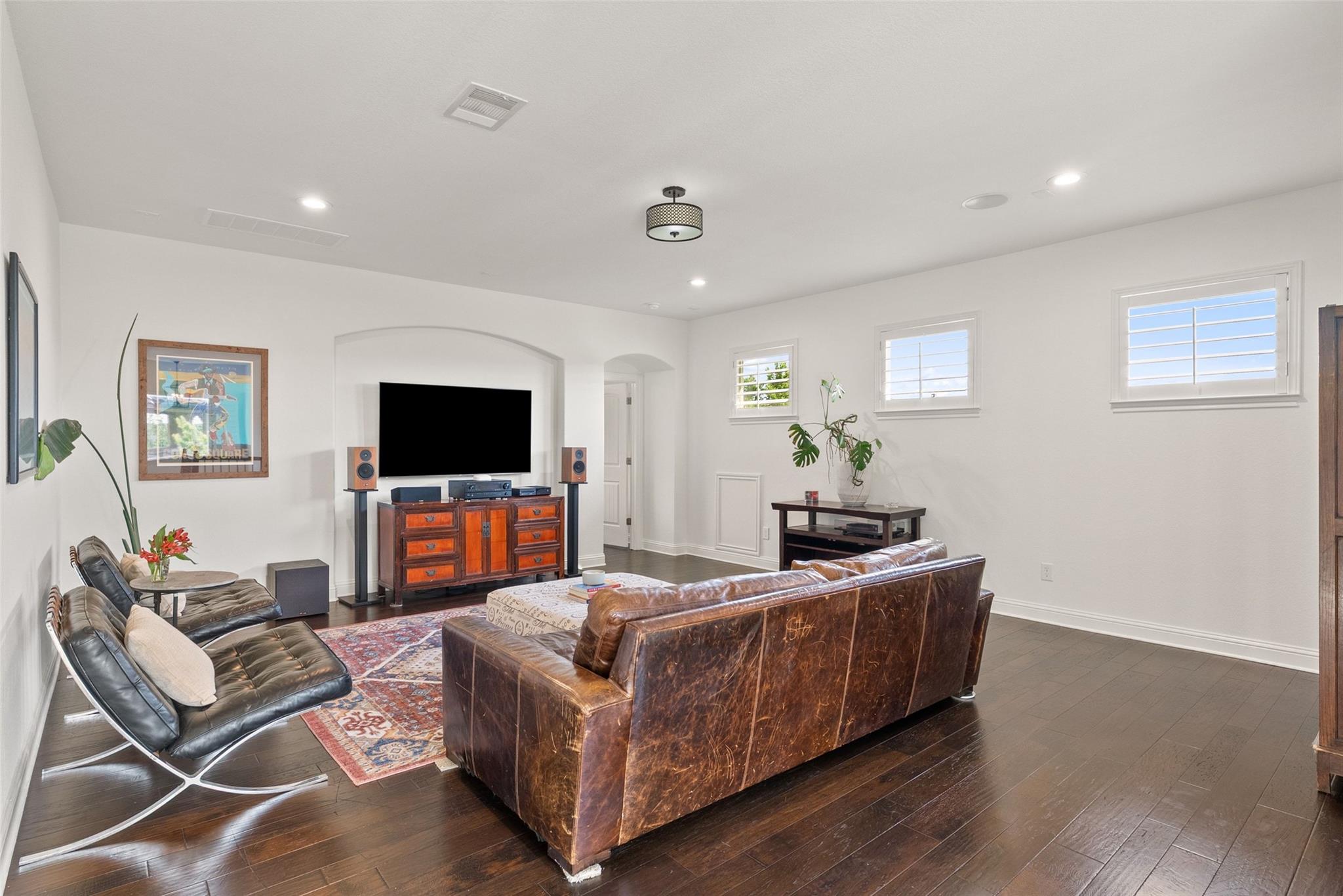 209 Rocky Coast Dr, Lakeway, TX 78738