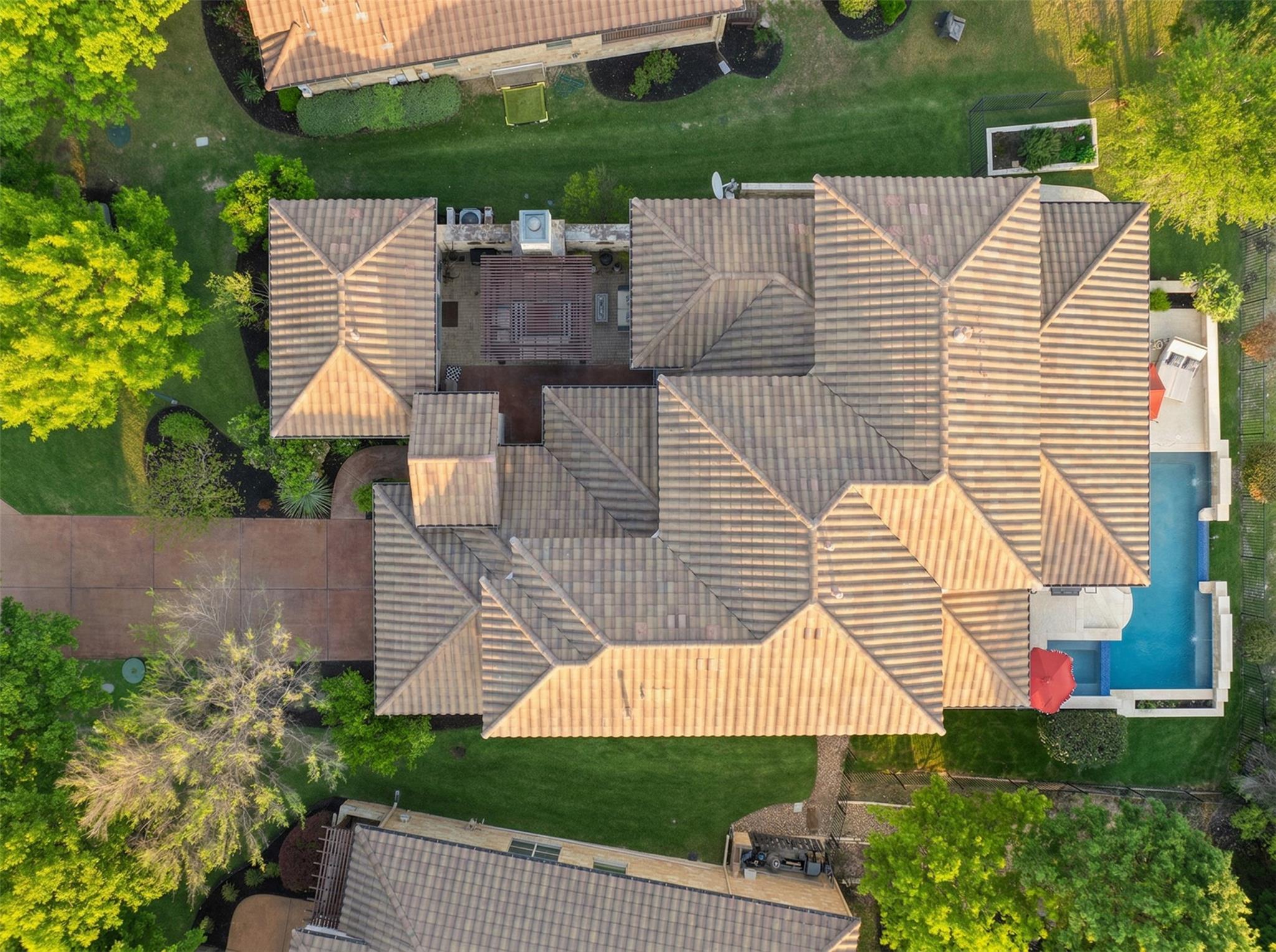 209 Rocky Coast Dr, Lakeway, TX 78738