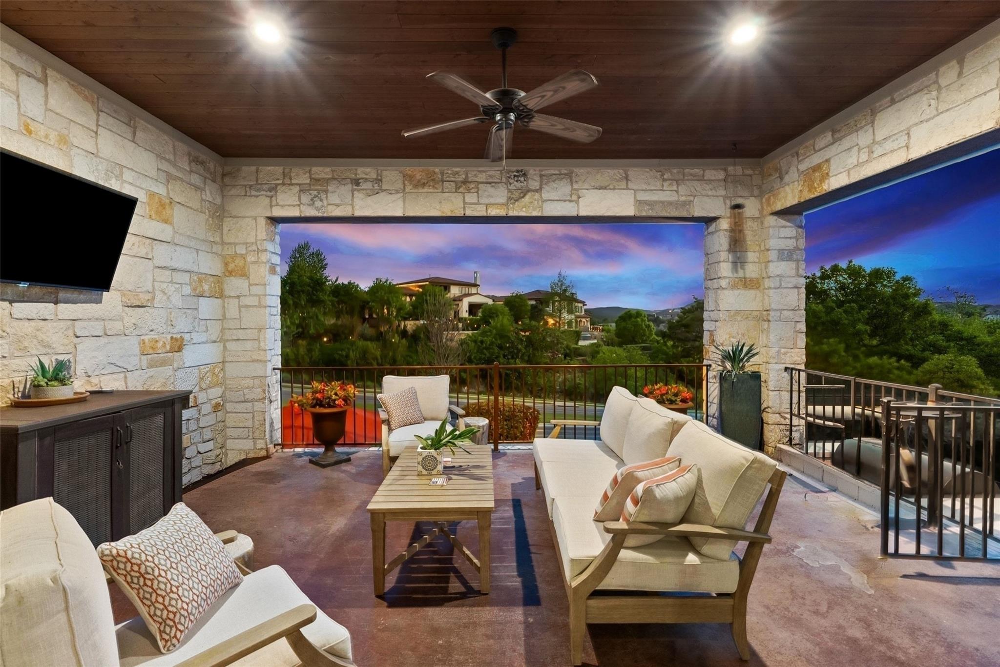 209 Rocky Coast Dr, Lakeway, TX 78738