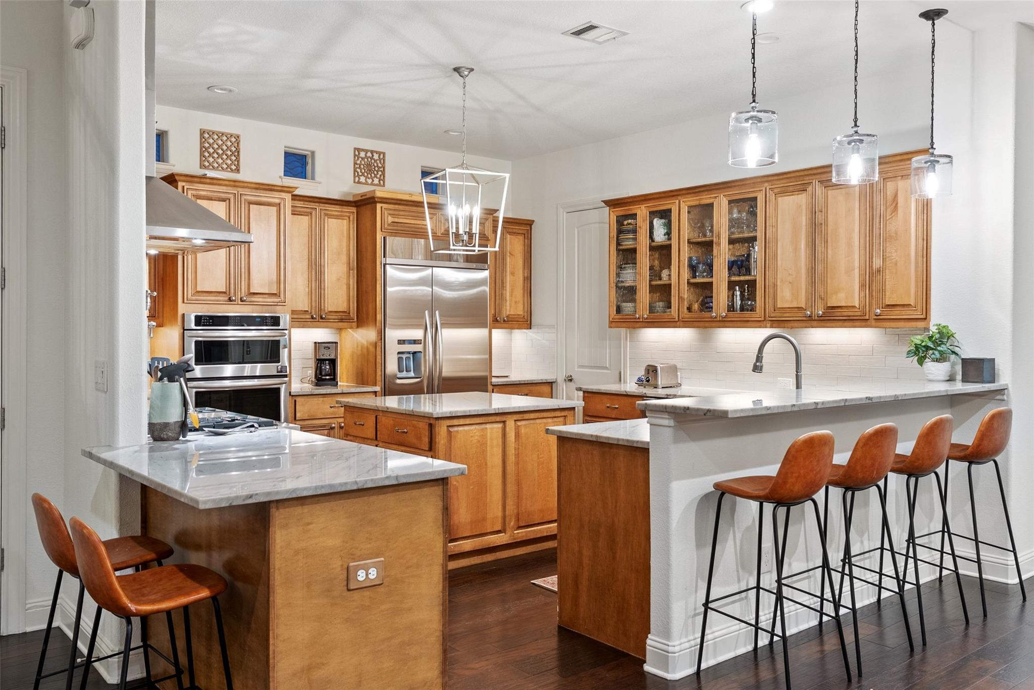 209 Rocky Coast Dr, Lakeway, TX 78738