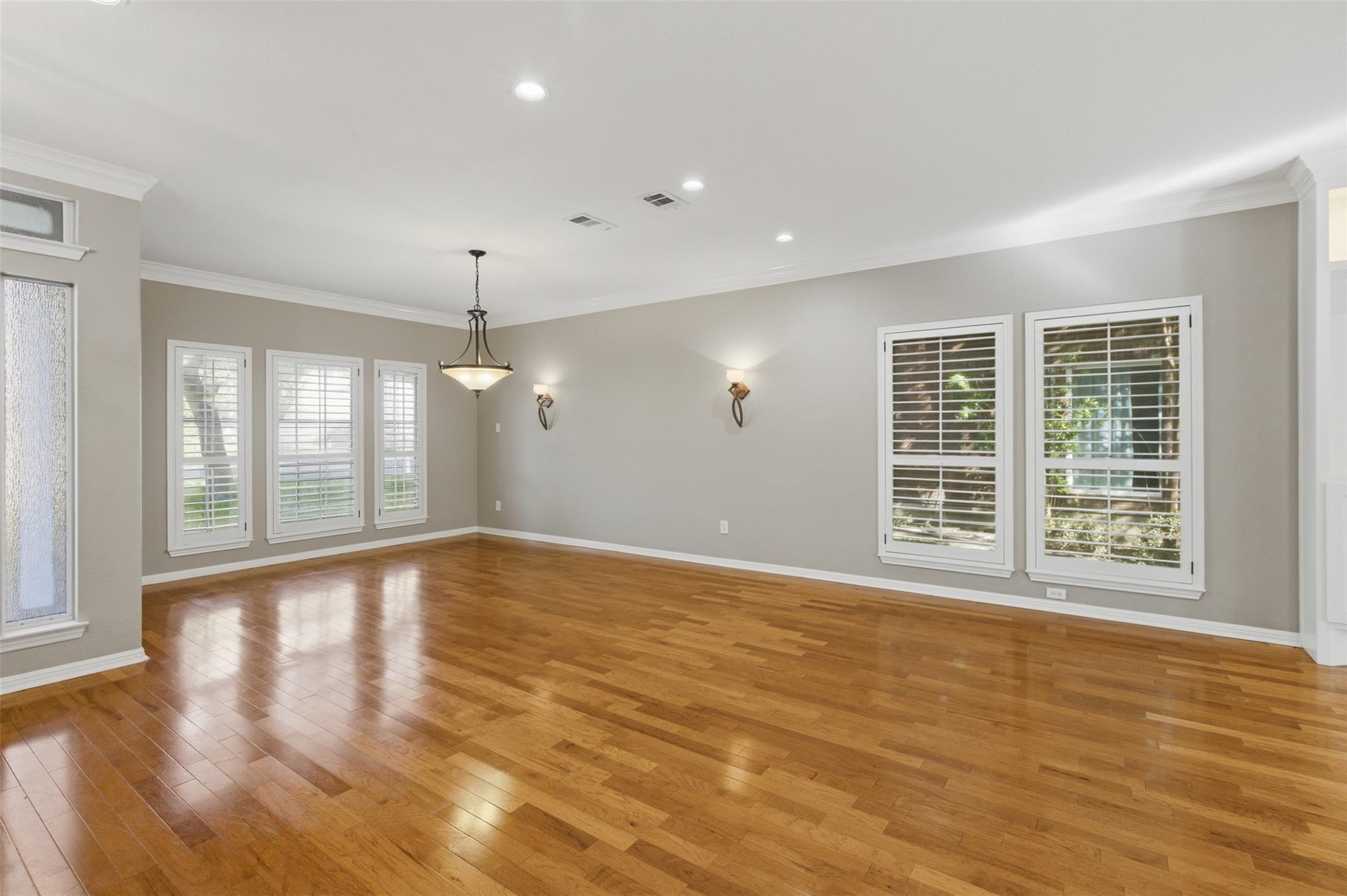 5813 Miramonte Dr, Austin, TX 78759