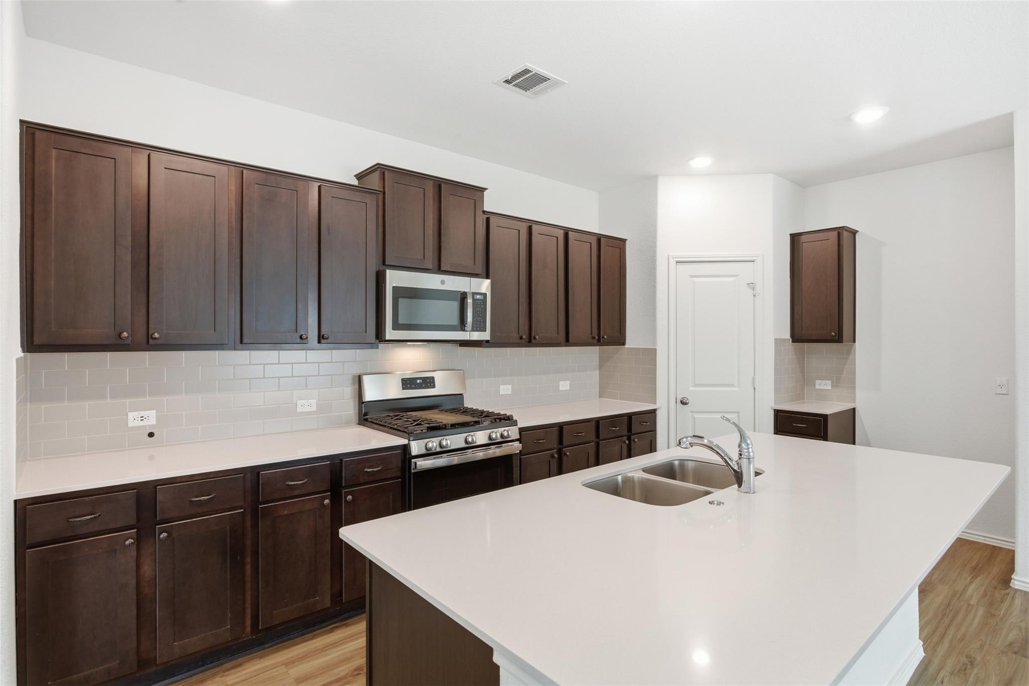 21504 Resource Rd, Pflugerville, TX 78660