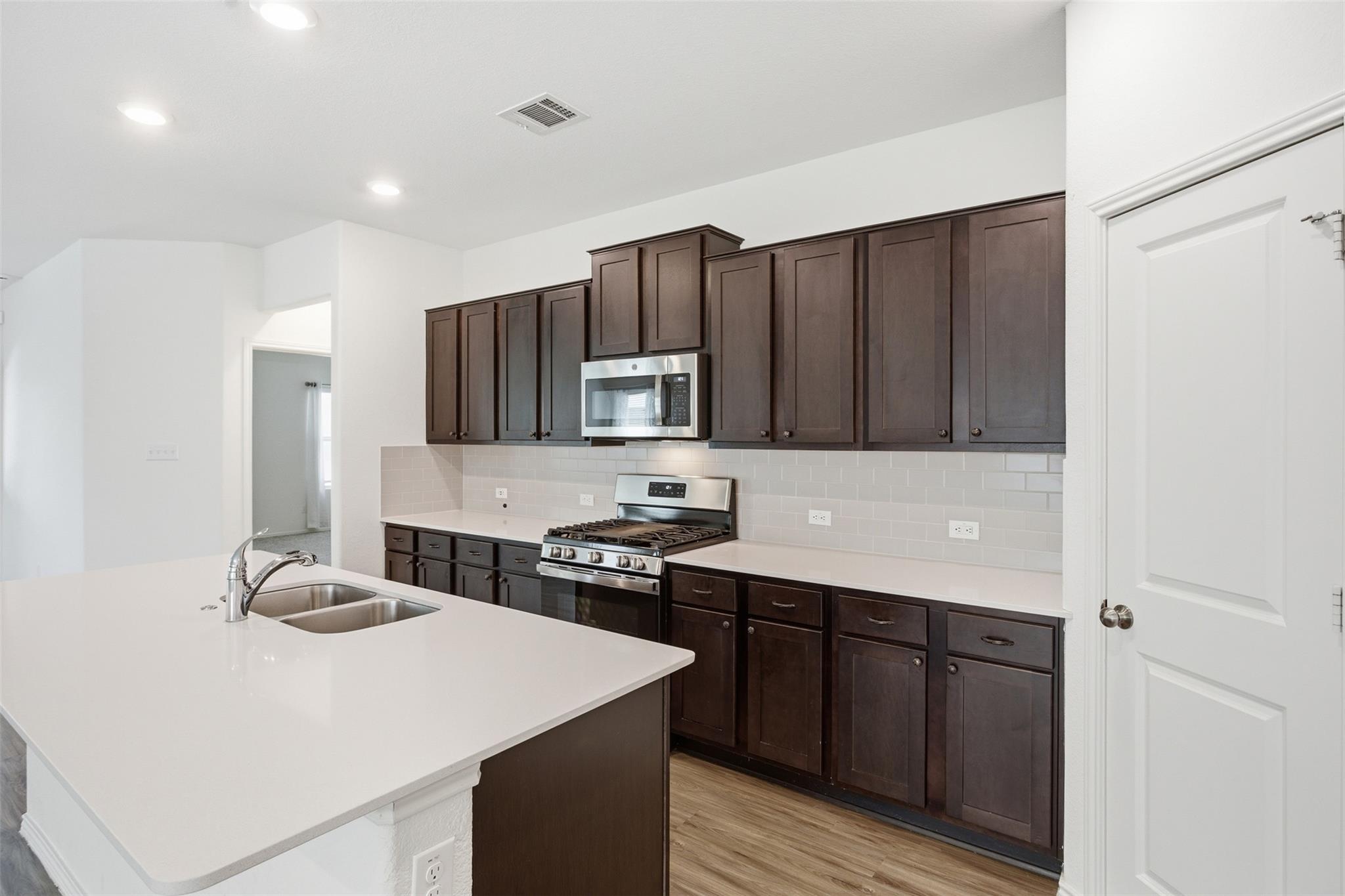 21504 Resource Rd, Pflugerville, TX 78660